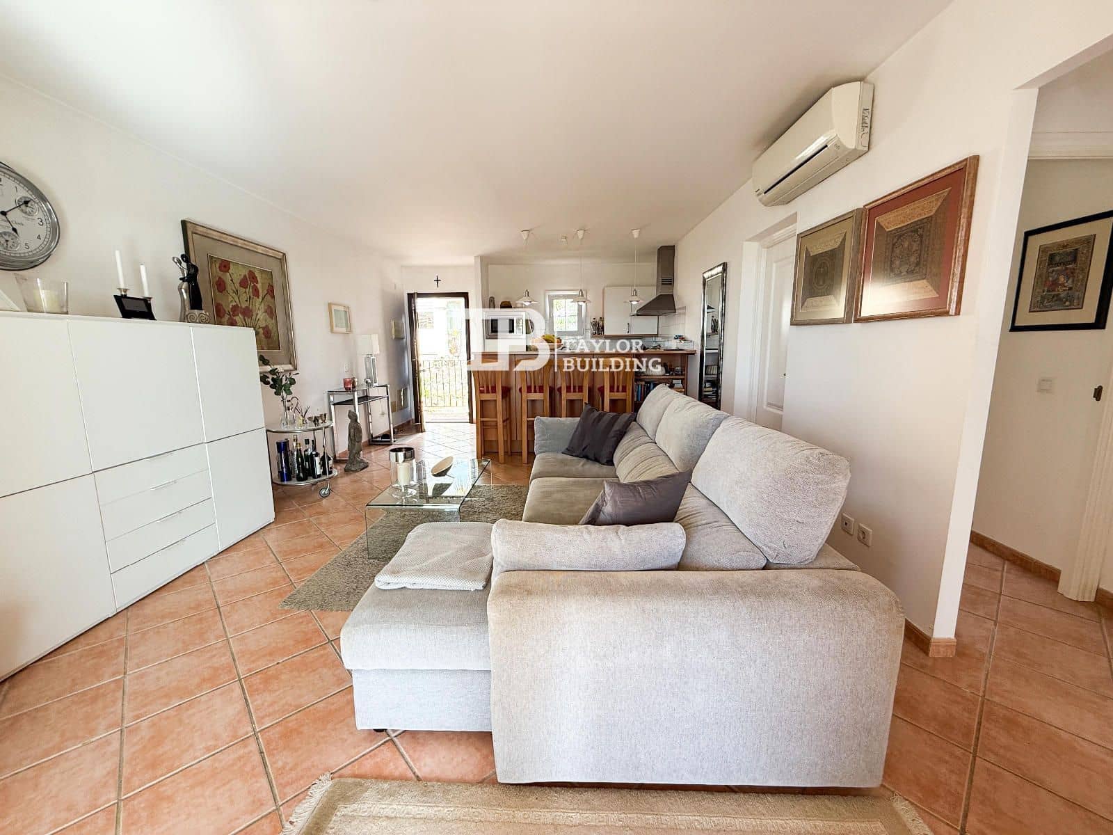 Piso de 2 habitaciones en Tolleric en venta con piscina garaje - 399.000 € (Ref: 9776993)