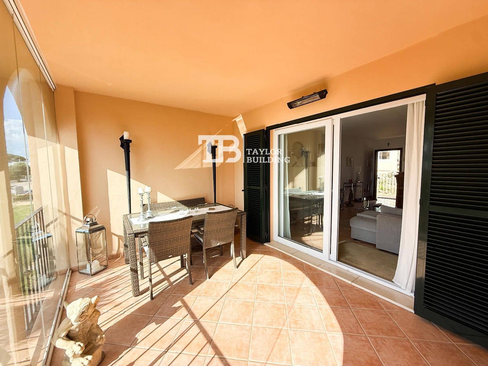 Piso de 2 habitaciones en Tolleric en venta con piscina garaje - 399.000 € (Ref: 9776993)