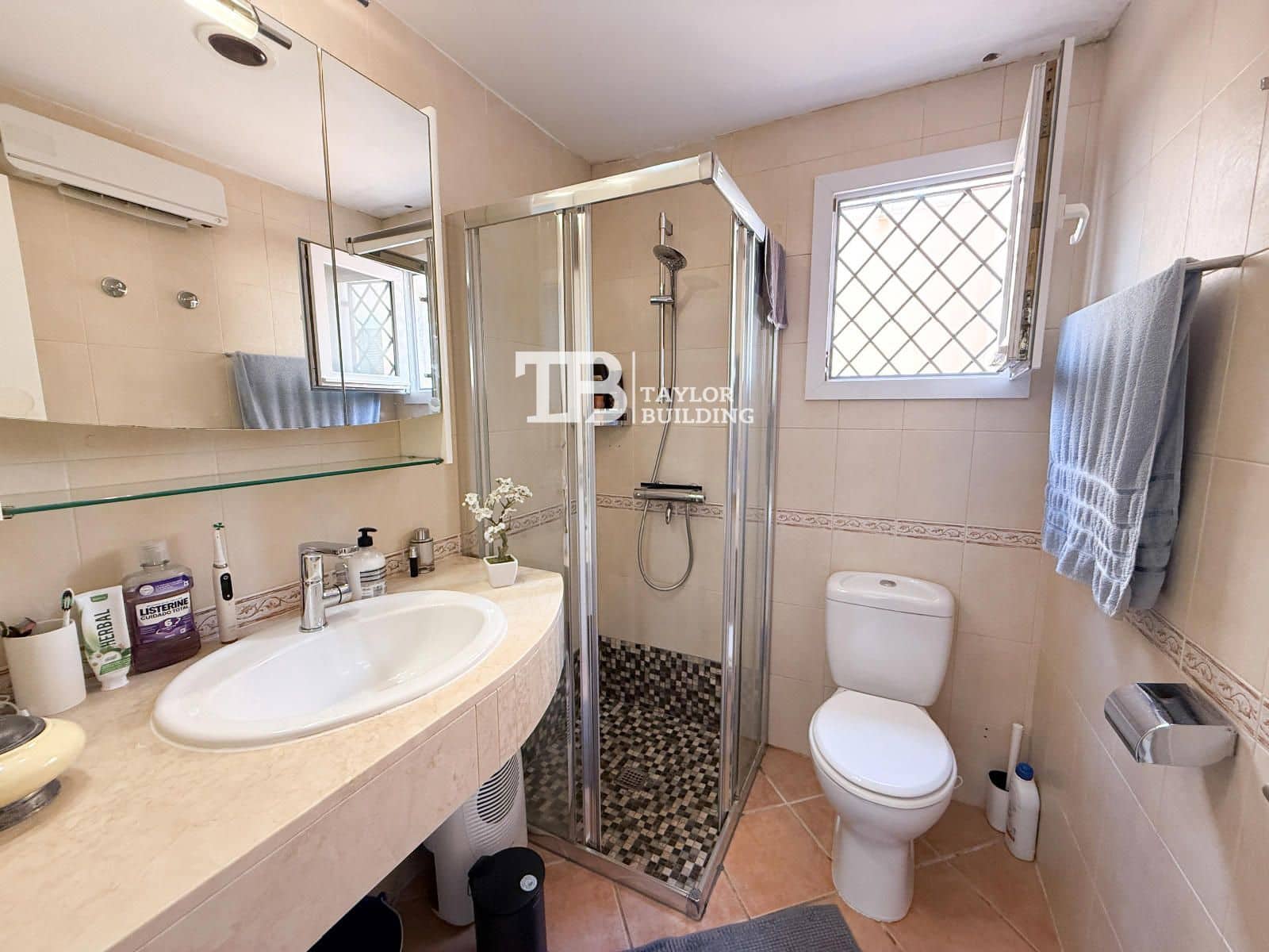 Piso de 2 habitaciones en Tolleric en venta con piscina garaje - 399.000 € (Ref: 9776993)