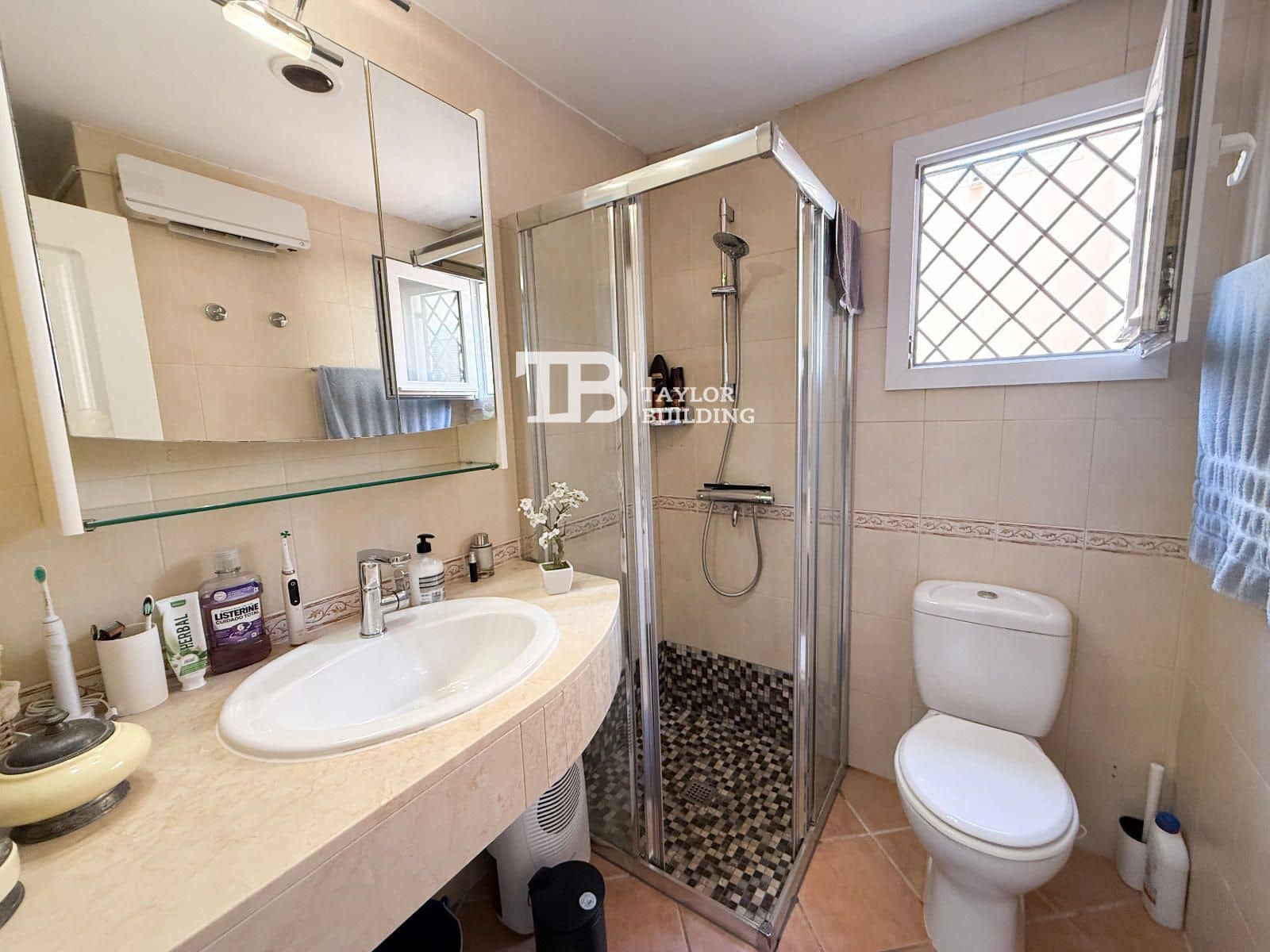 Piso de 2 habitaciones en Tolleric en venta con piscina garaje - 399.000 € (Ref: 9776993)