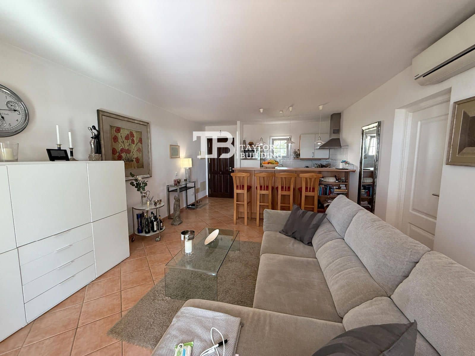 Piso de 2 habitaciones en Tolleric en venta con piscina garaje - 399.000 € (Ref: 9776993)