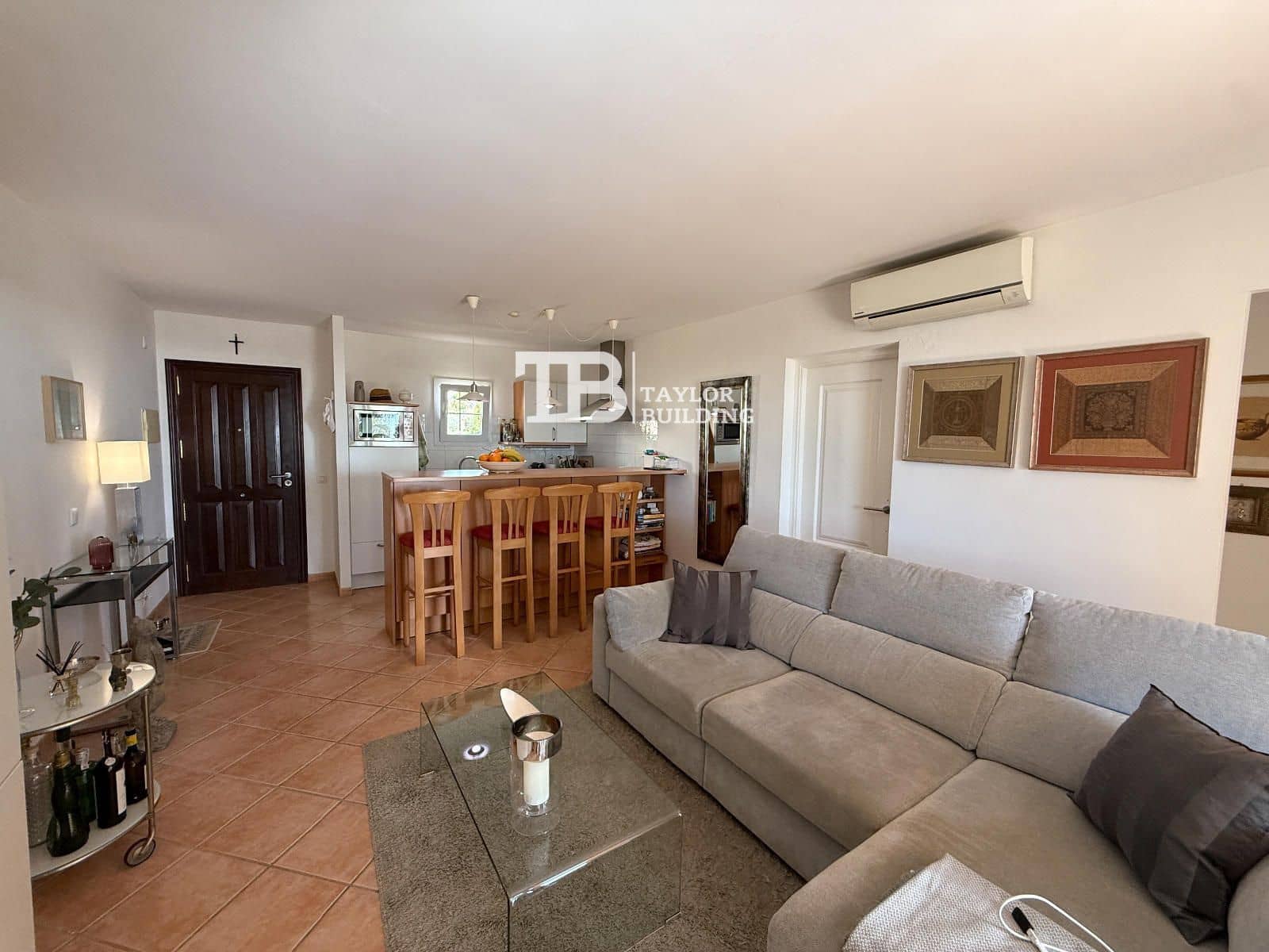 Piso de 2 habitaciones en Tolleric en venta con piscina garaje - 399.000 € (Ref: 9776993)