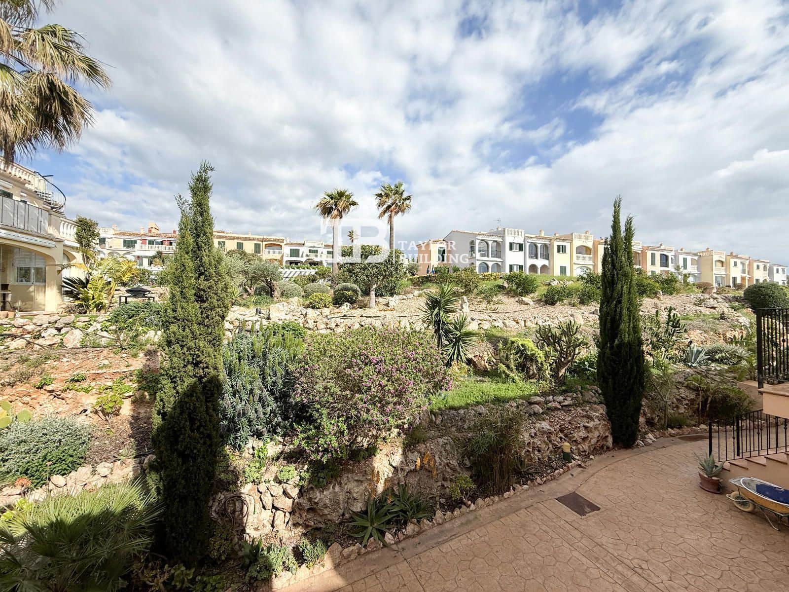 Piso de 2 habitaciones en Tolleric en venta con piscina garaje - 399.000 € (Ref: 9776993)