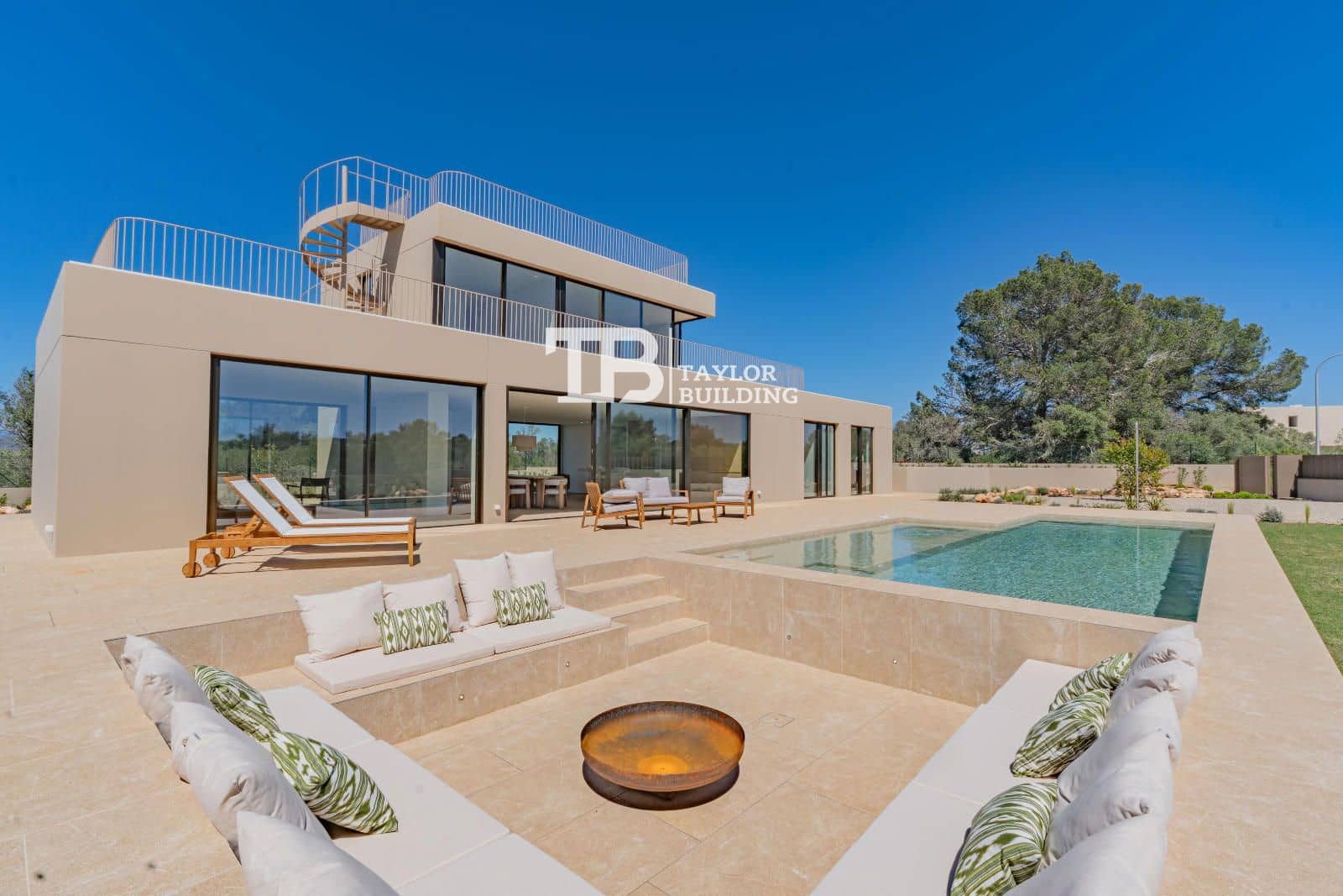 4 bedroom Villa for sale in Son Gual with pool garage - € 2,690,000 (Ref: 9787939)