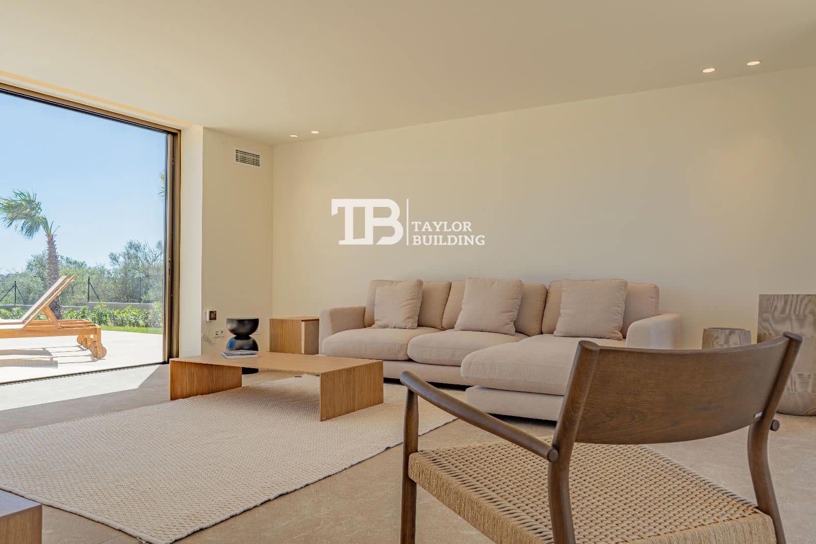 4 bedroom Villa for sale in Son Gual with pool garage - € 2,690,000 (Ref: 9787939)