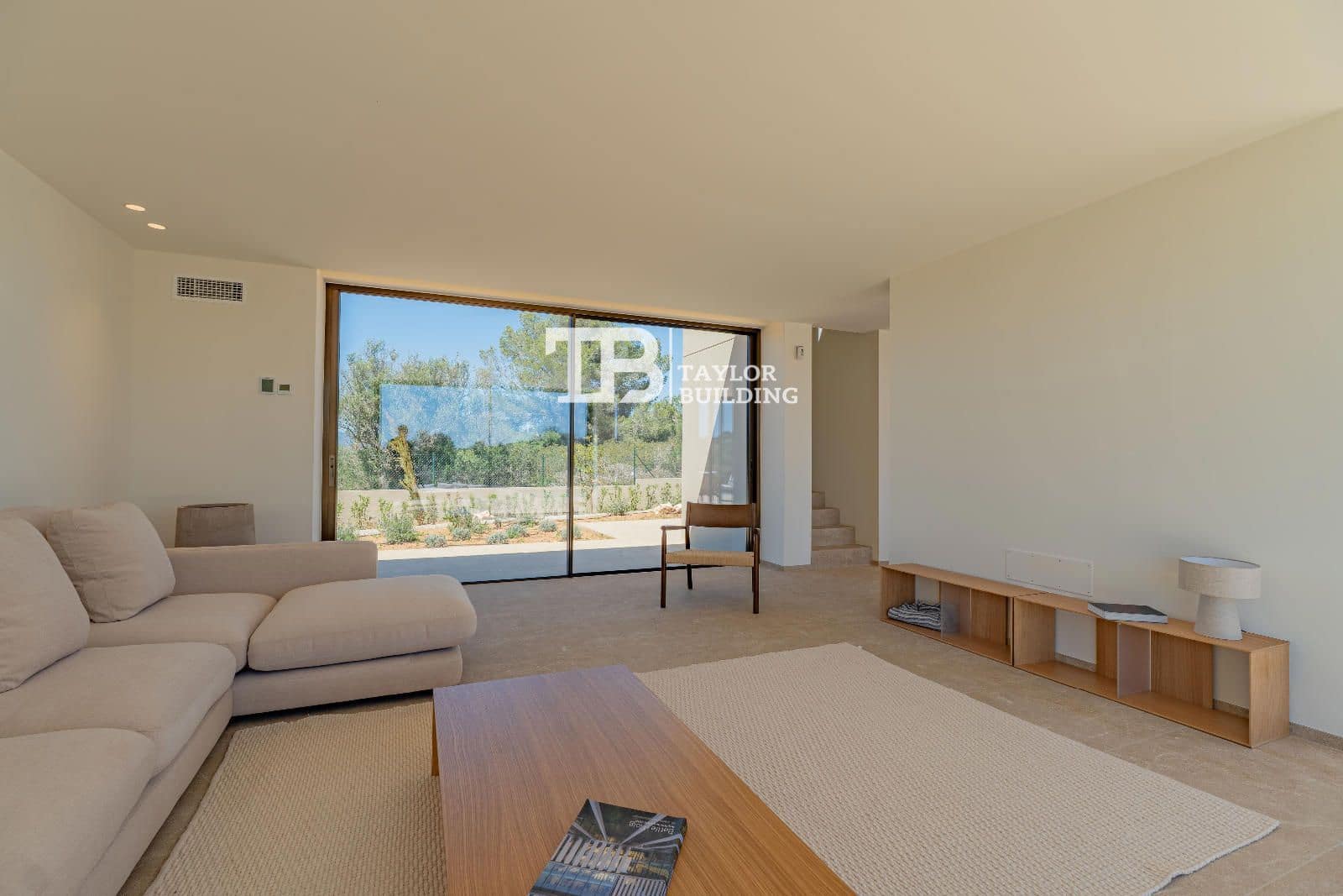 4 bedroom Villa for sale in Son Gual with pool garage - € 2,690,000 (Ref: 9787939)