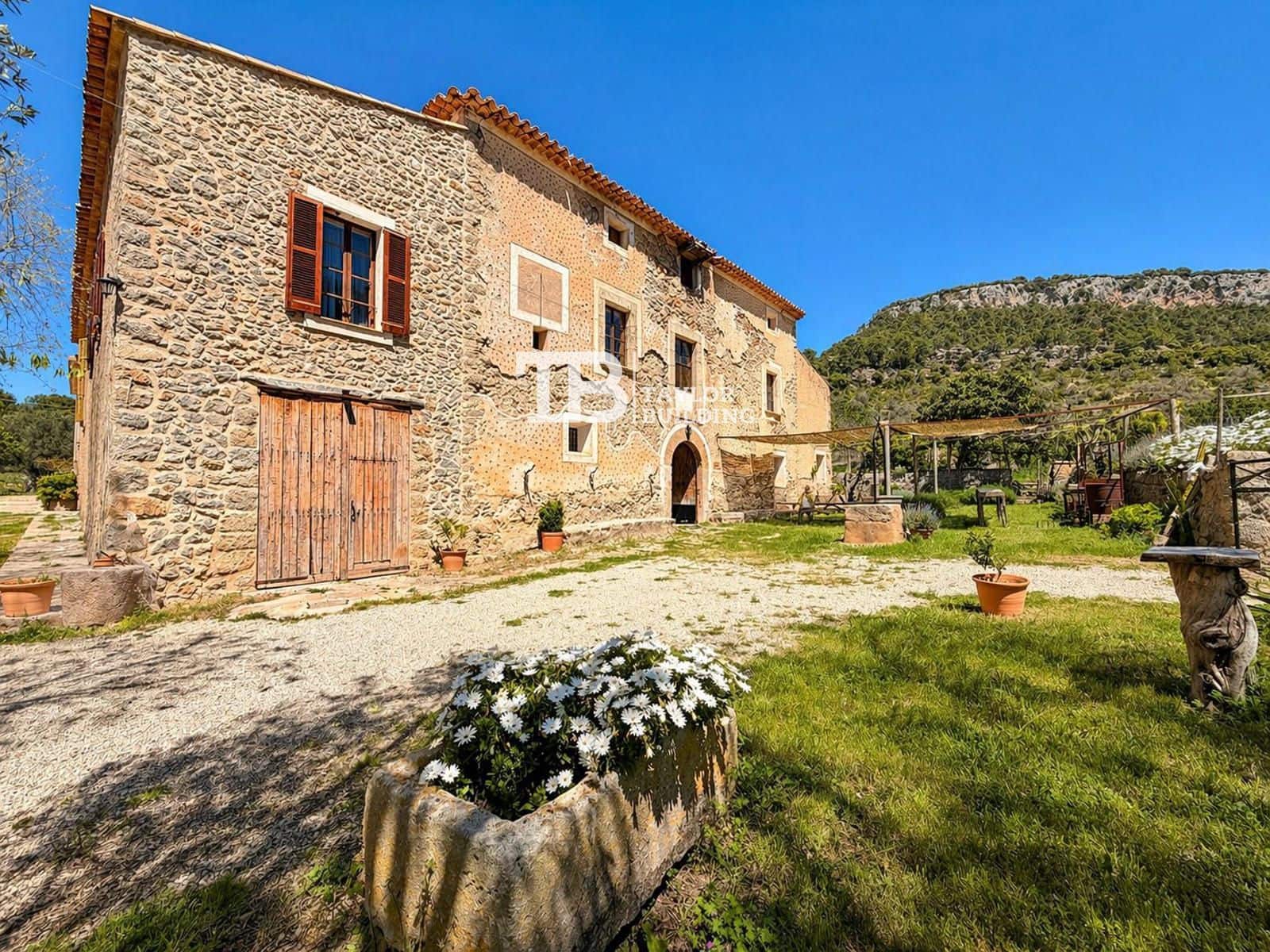 8 sypialnia Willa na sprzedaż w Puigpunyent z garażem - 7 500 000 € (Ref: 9793749)