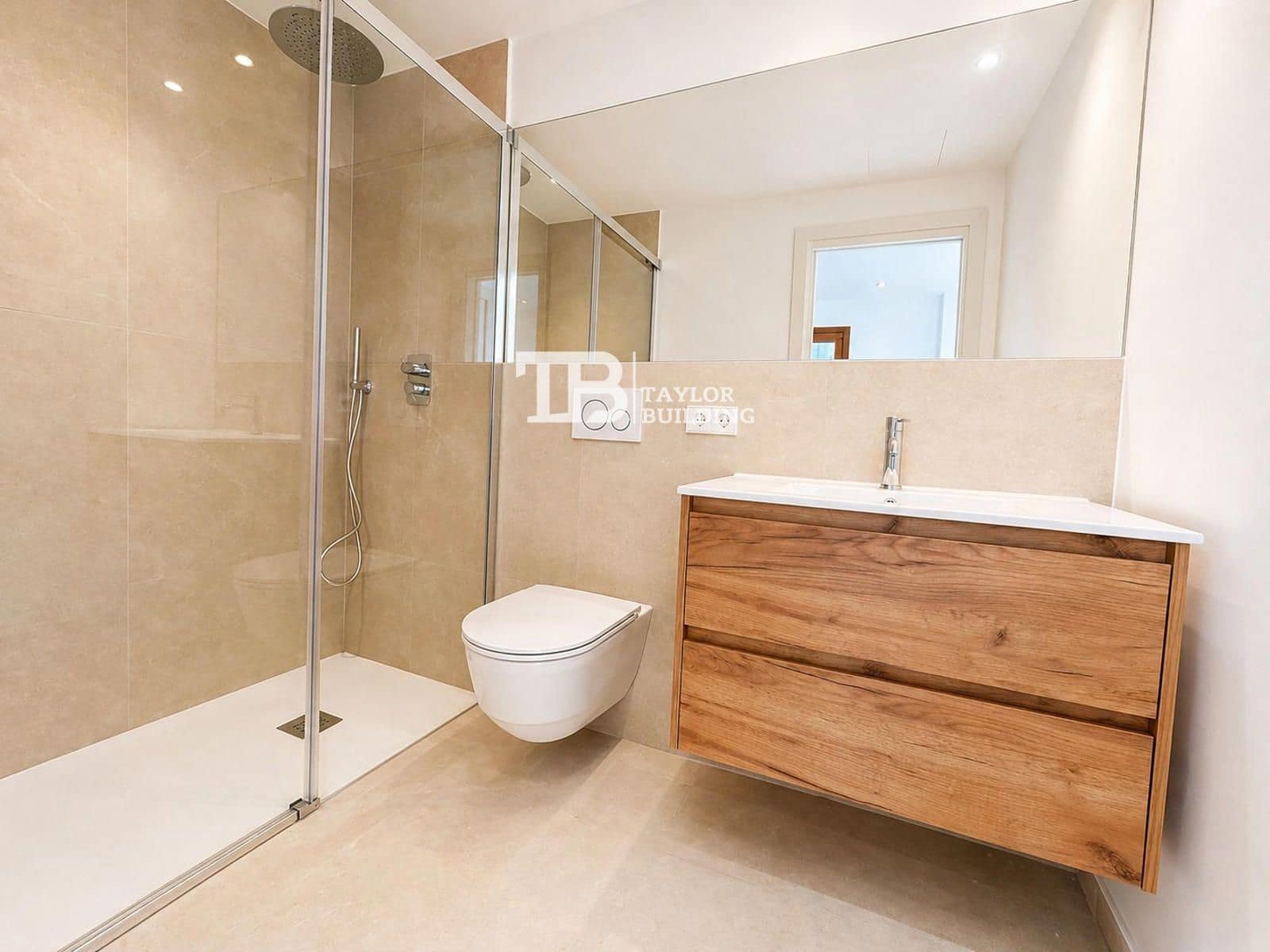 Appartement de 3 chambres à louer à Palma de Mallorca - 2 500 € (Ref: 9810452)