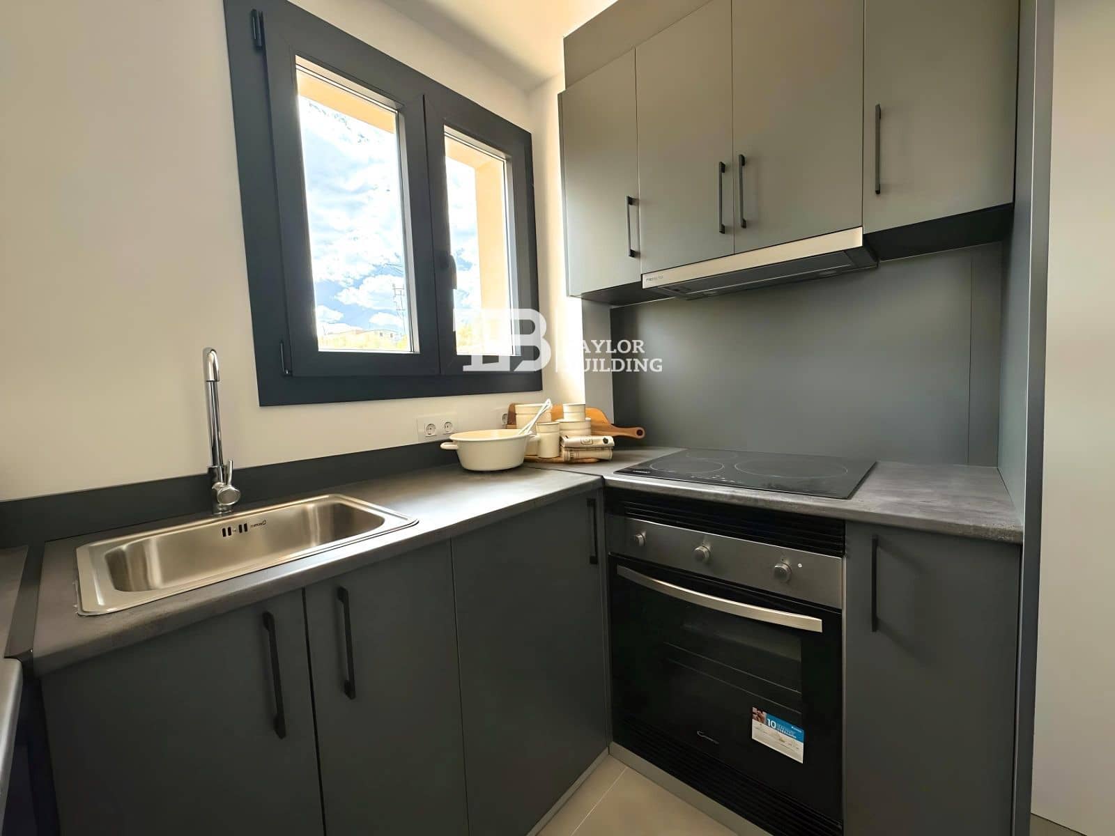 2 makuuhuone Omakotitalo myytävänä paikassa Cala Romantica mukana uima-altaan 
autotalli - 380 000 € (Ref: 9815259)