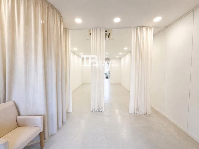 Kommersiell till salu i Bendinat, Calvià med garage - 395 000 € (Ref: 9816468)
