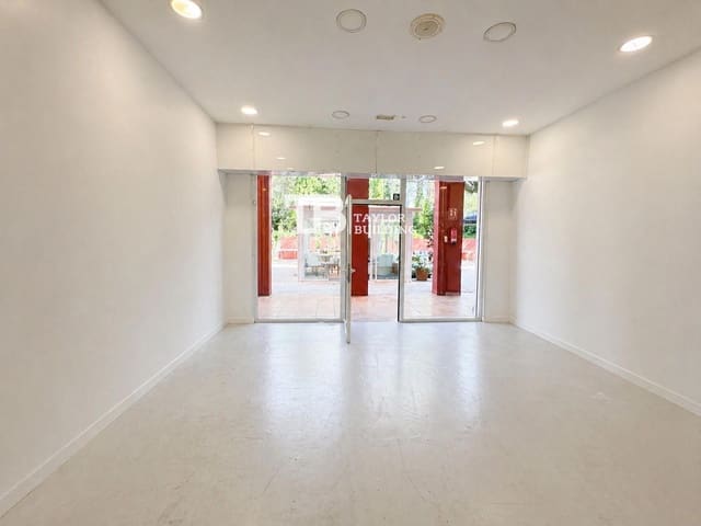 Kommersiell till salu i Bendinat, Calvià med garage - 395 000 € (Ref: 9816468)