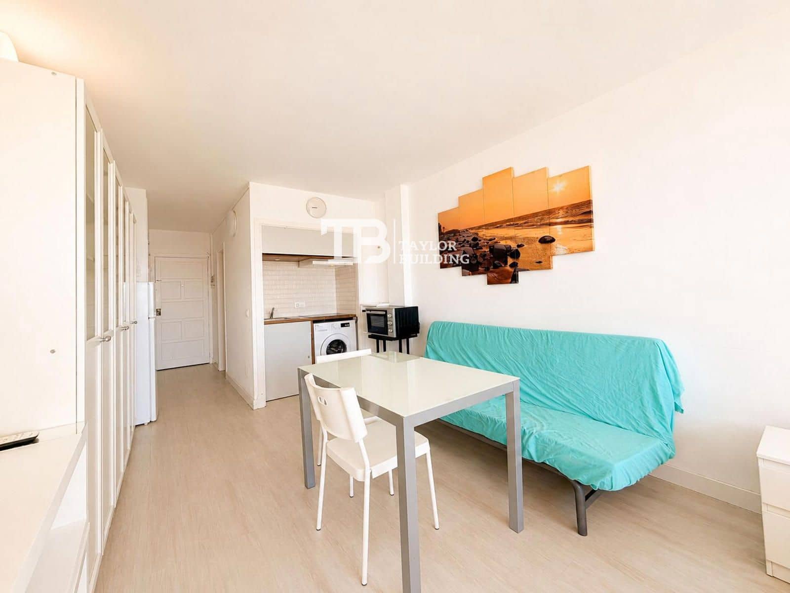 Flat for sale in Illetas with pool - € 280,000 (Ref: 9827721)