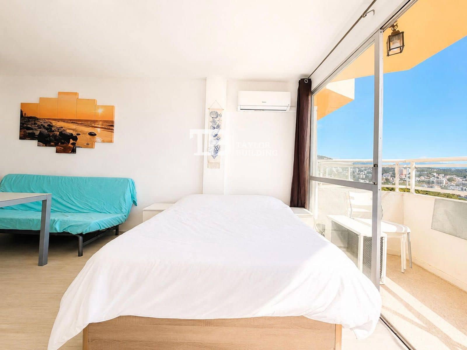 Flat for sale in Illetas with pool - € 280,000 (Ref: 9827721)