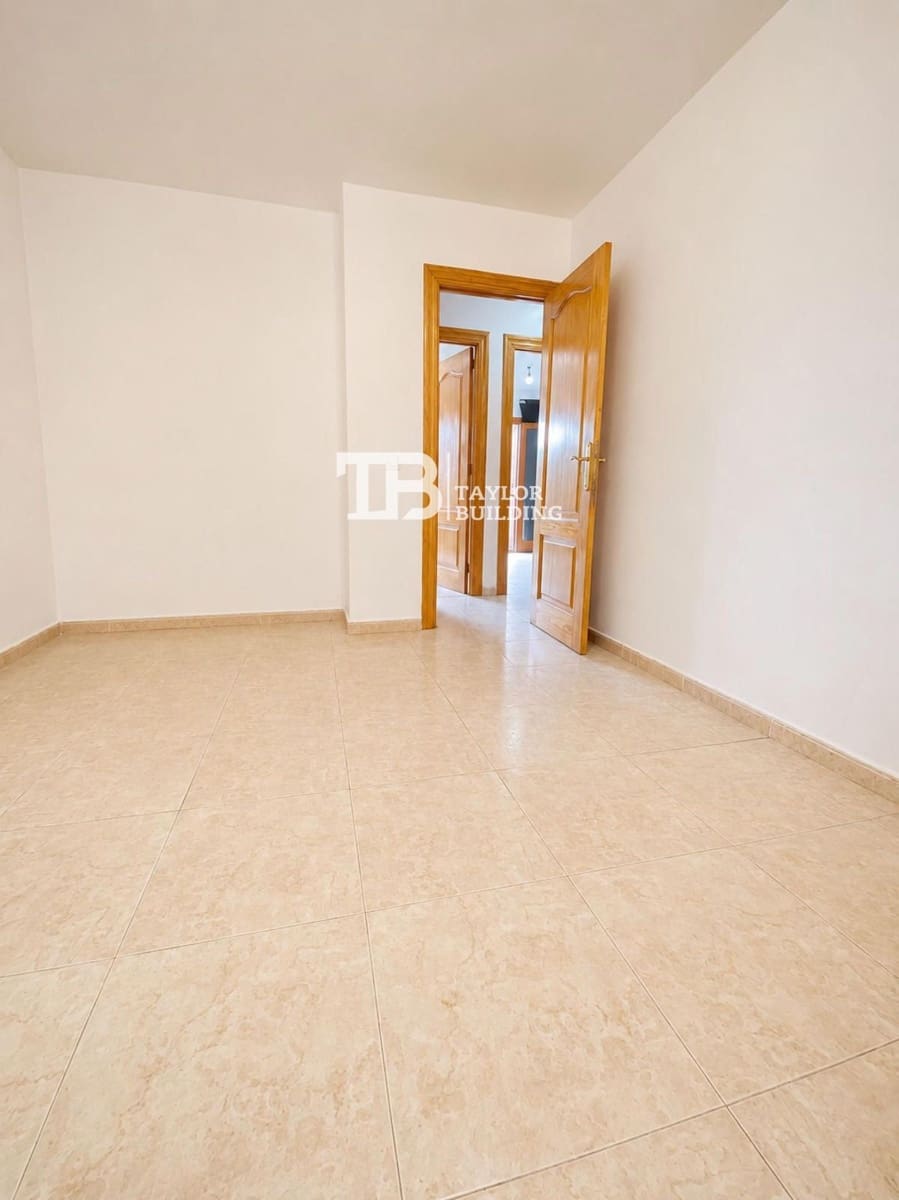 3 bedroom Flat for sale in Palma de Mallorca - € 360,000 (Ref: 9838339)