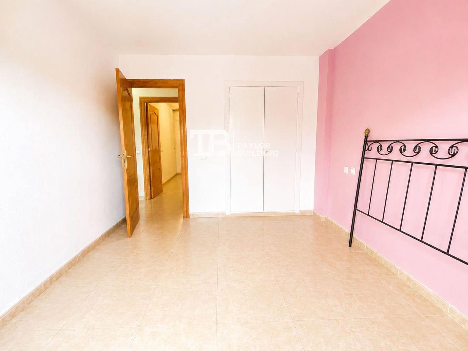 3 bedroom Flat for sale in Palma de Mallorca - € 360,000 (Ref: 9838339)