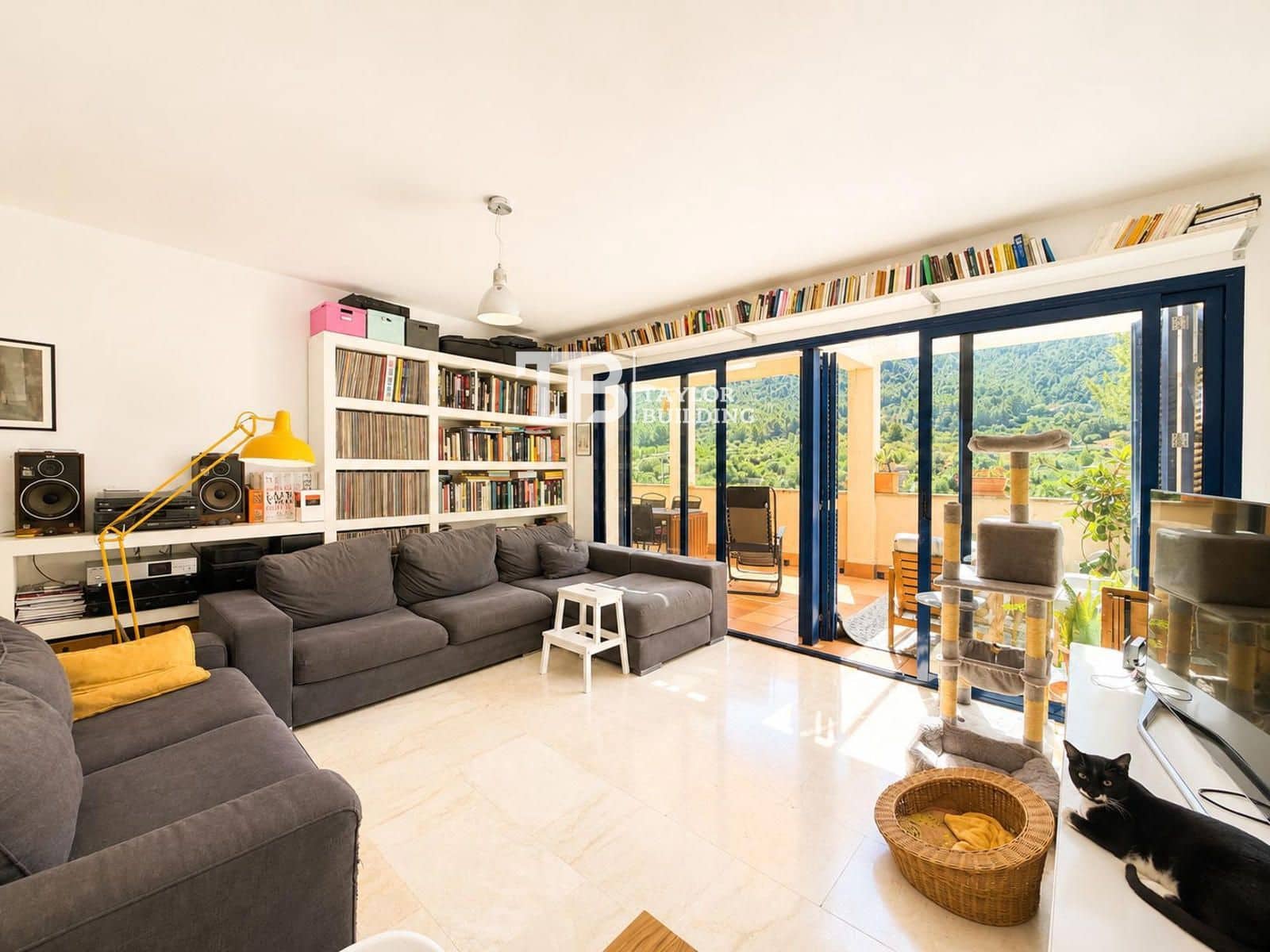 3 bedroom Flat for sale in Andratx with pool garage - € 498,000 (Ref: 9841907)