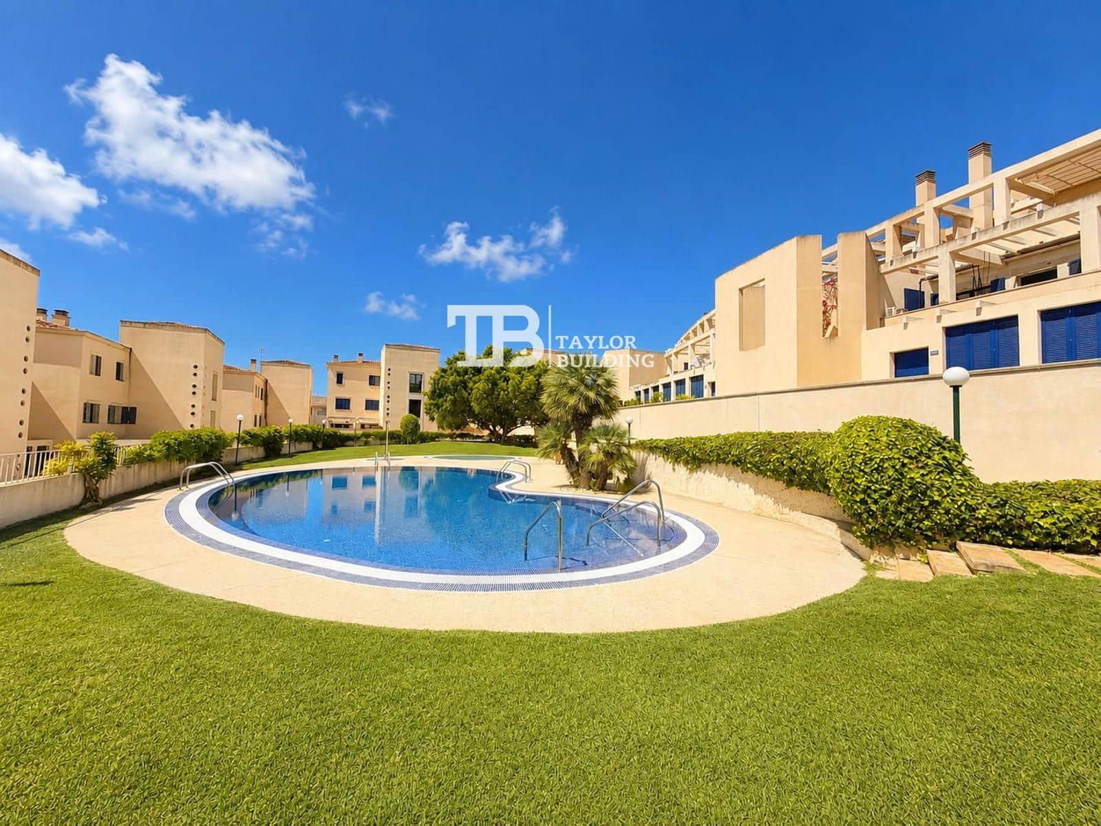 3 bedroom Flat for sale in Andratx with pool garage - € 498,000 (Ref: 9841907)