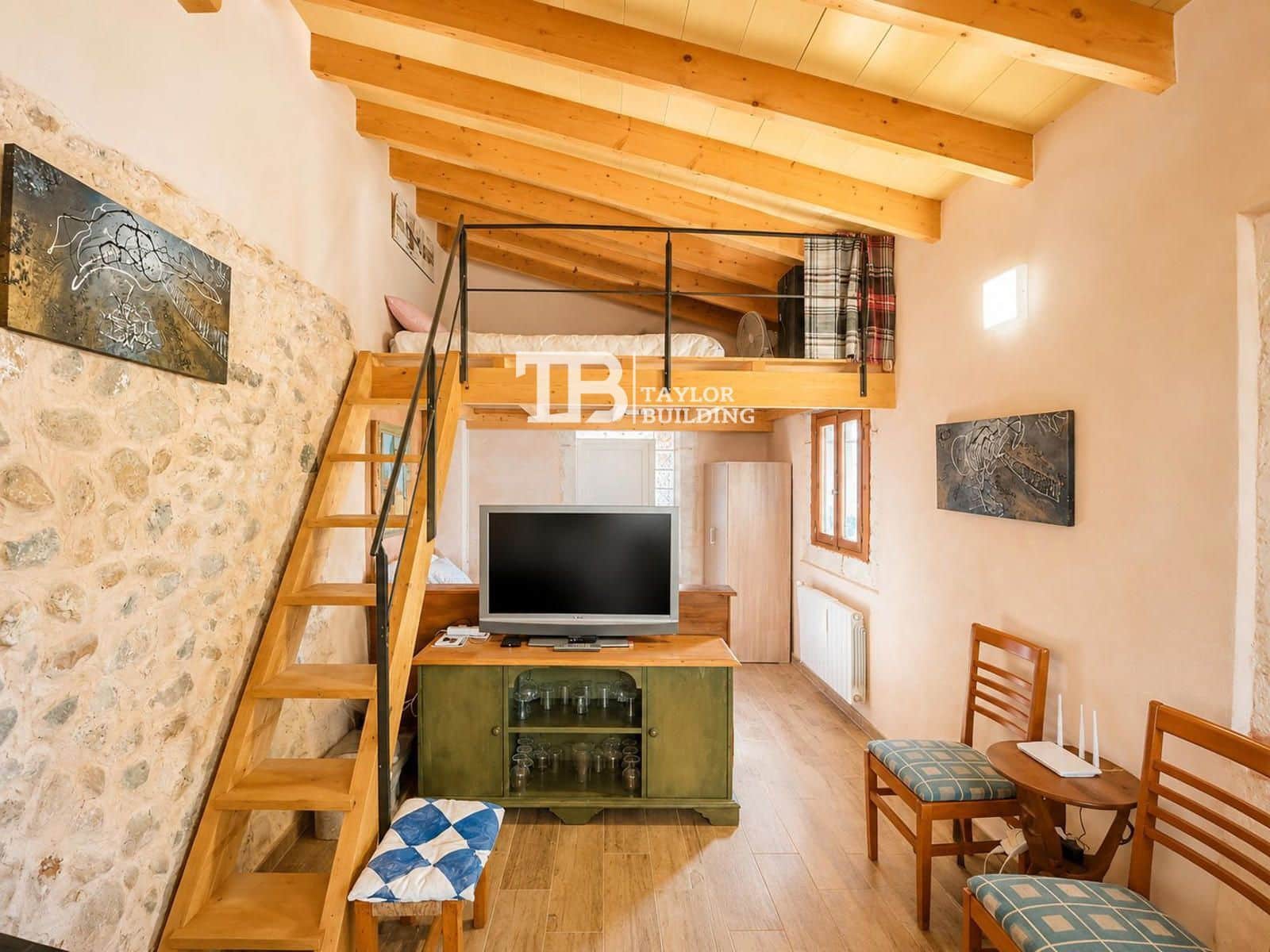 1 soverom Villa til salgs i Llubi med garasje - € 320 000 (Ref: 9852196)