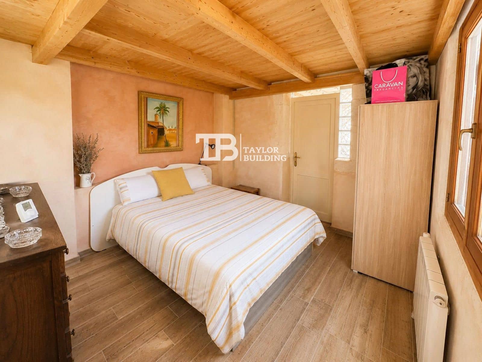 1 soverom Villa til salgs i Llubi med garasje - € 320 000 (Ref: 9852196)