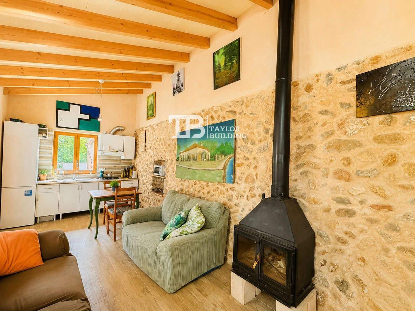 1 soverom Villa til salgs i Llubi med garasje - € 320 000 (Ref: 9852196)