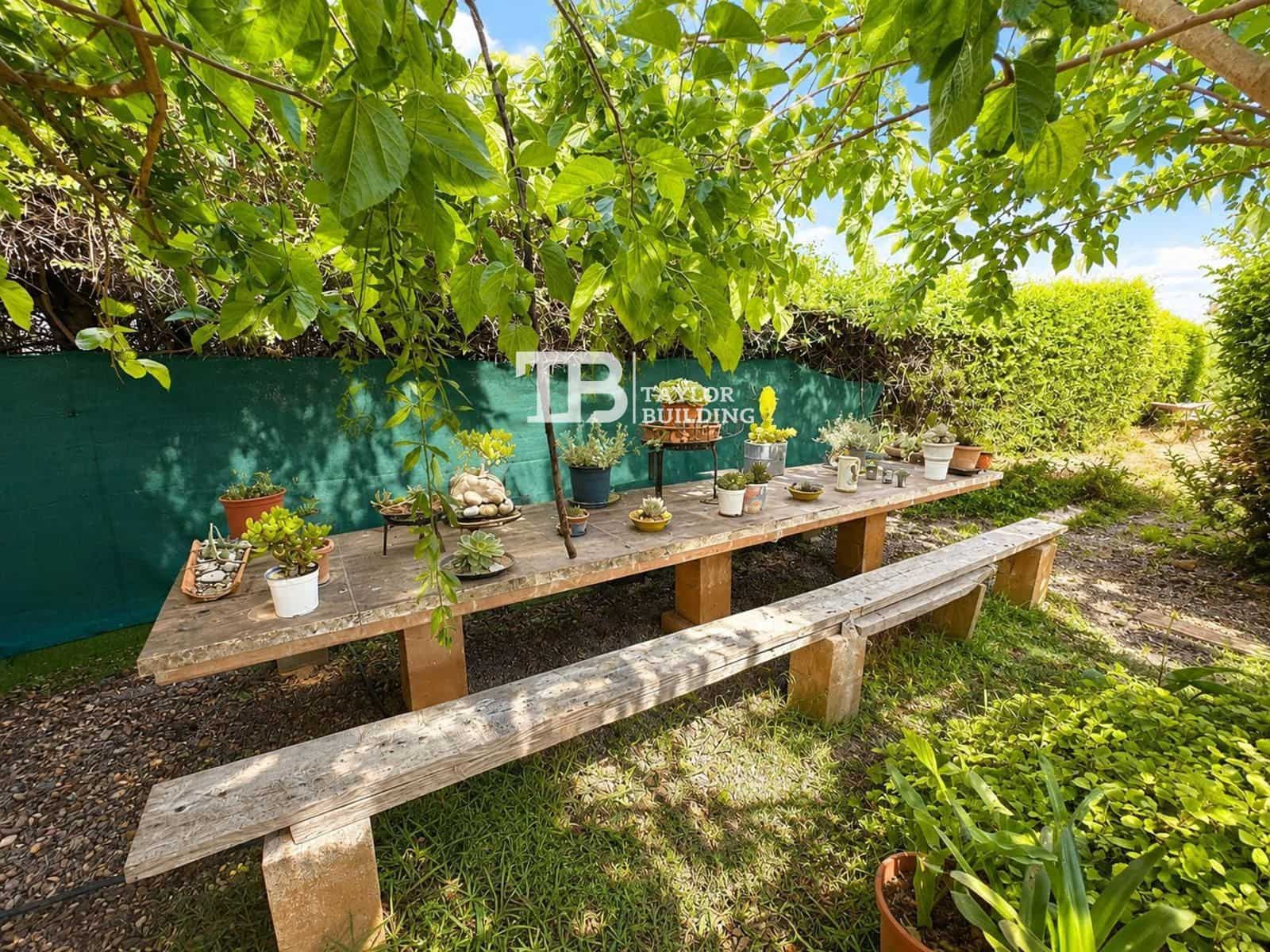 1 soverom Villa til salgs i Llubi med garasje - € 320 000 (Ref: 9852196)