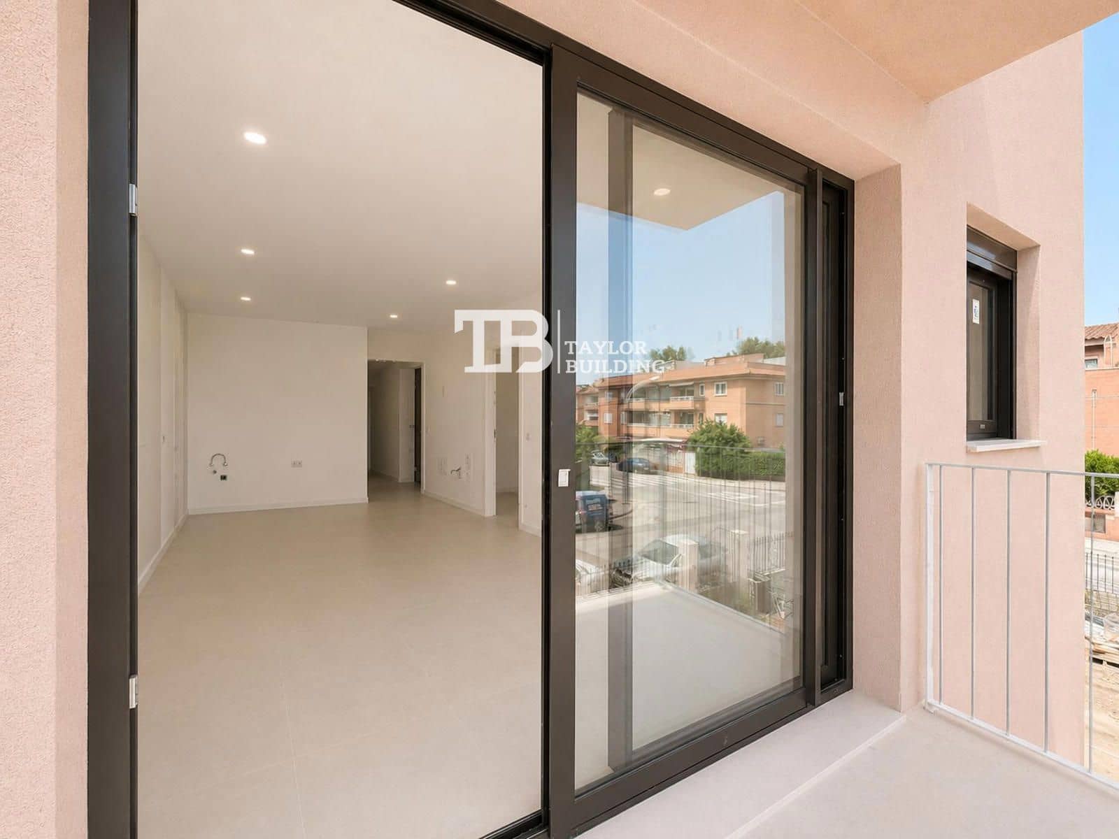 1 bedroom Flat for sale in Son Ferrer - € 315,000 (Ref: 9858327)