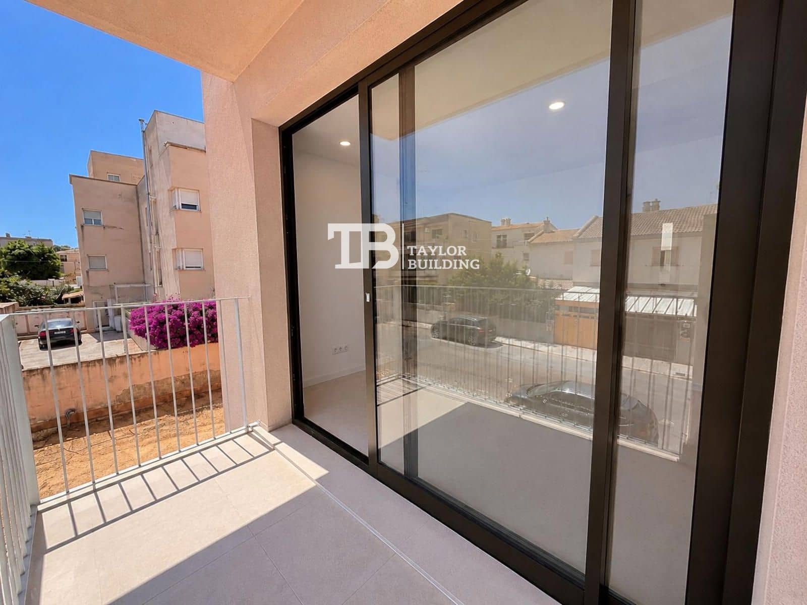1 bedroom Flat for sale in Son Ferrer - € 310,000 (Ref: 9858328)