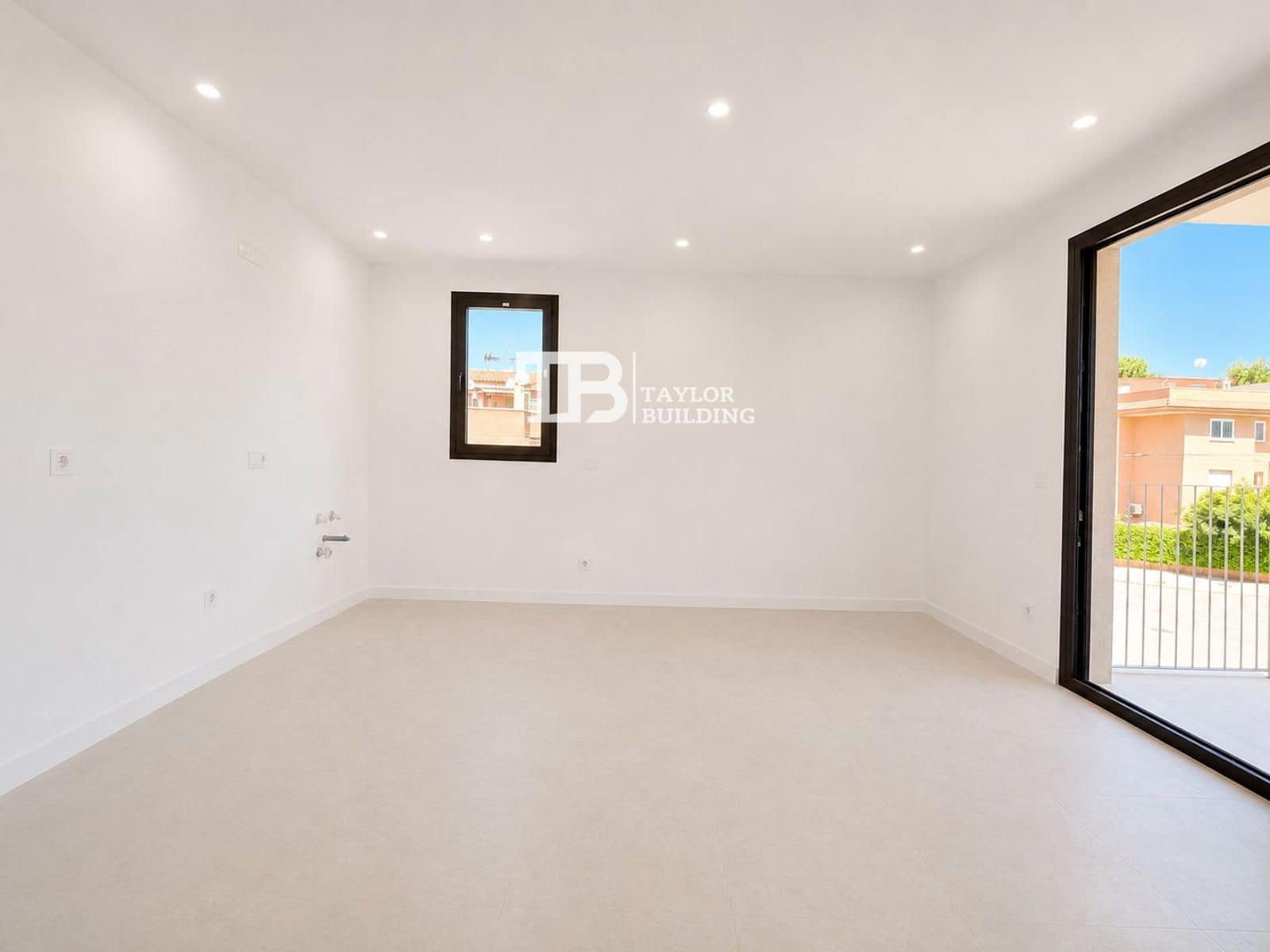2 bedroom Flat for sale in Son Ferrer - € 329,000 (Ref: 9858329)