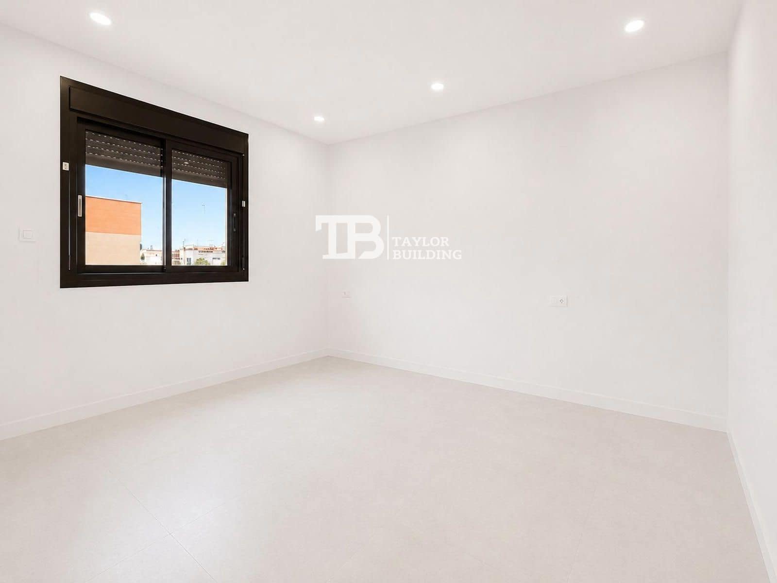 2 bedroom Flat for sale in Son Ferrer - € 329,000 (Ref: 9858329)