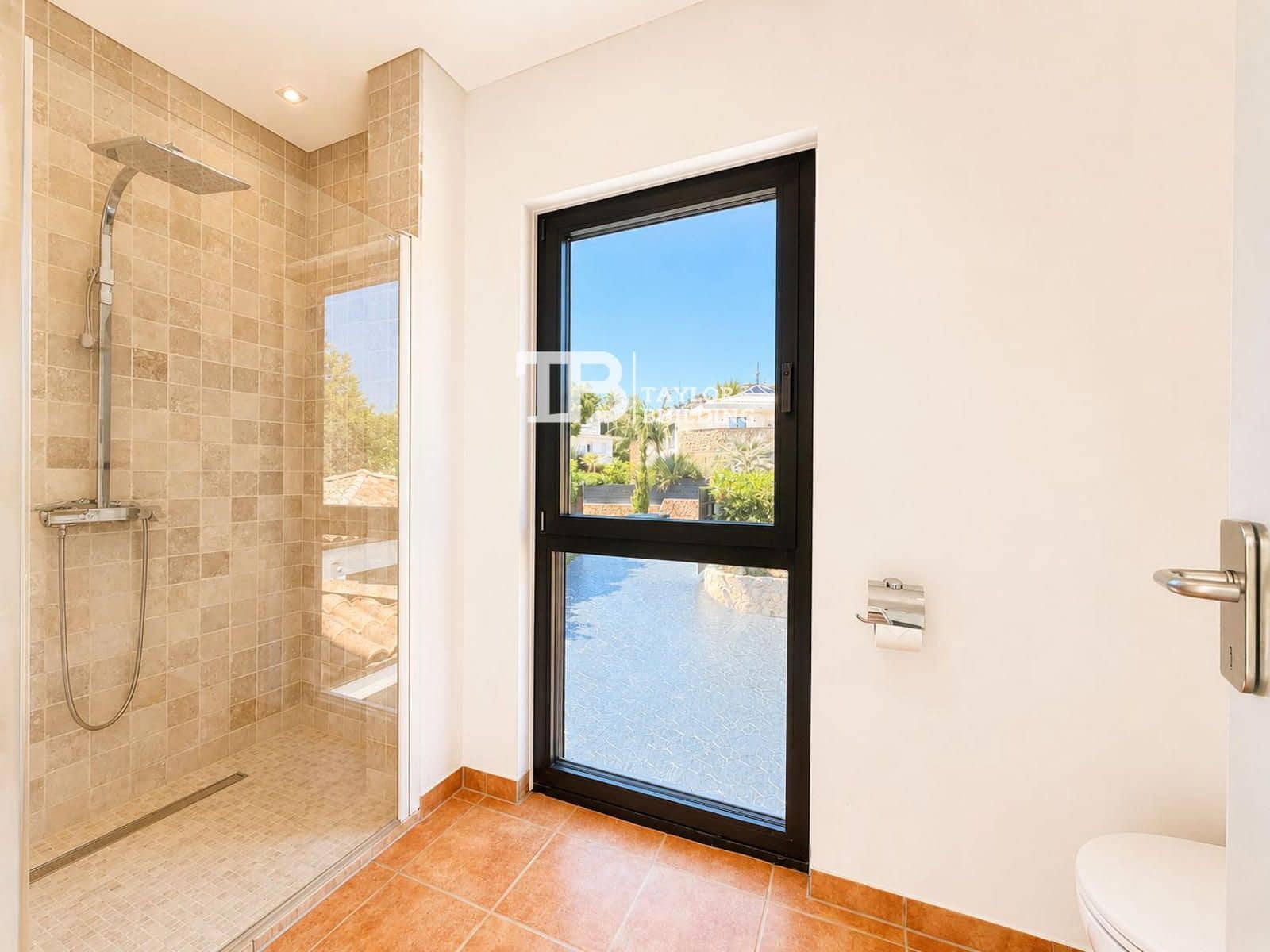 4 slaapkamer Villa te koop in Santa Ponsa met zwembad garage - € 2.990.000 (Ref: 9863703)
