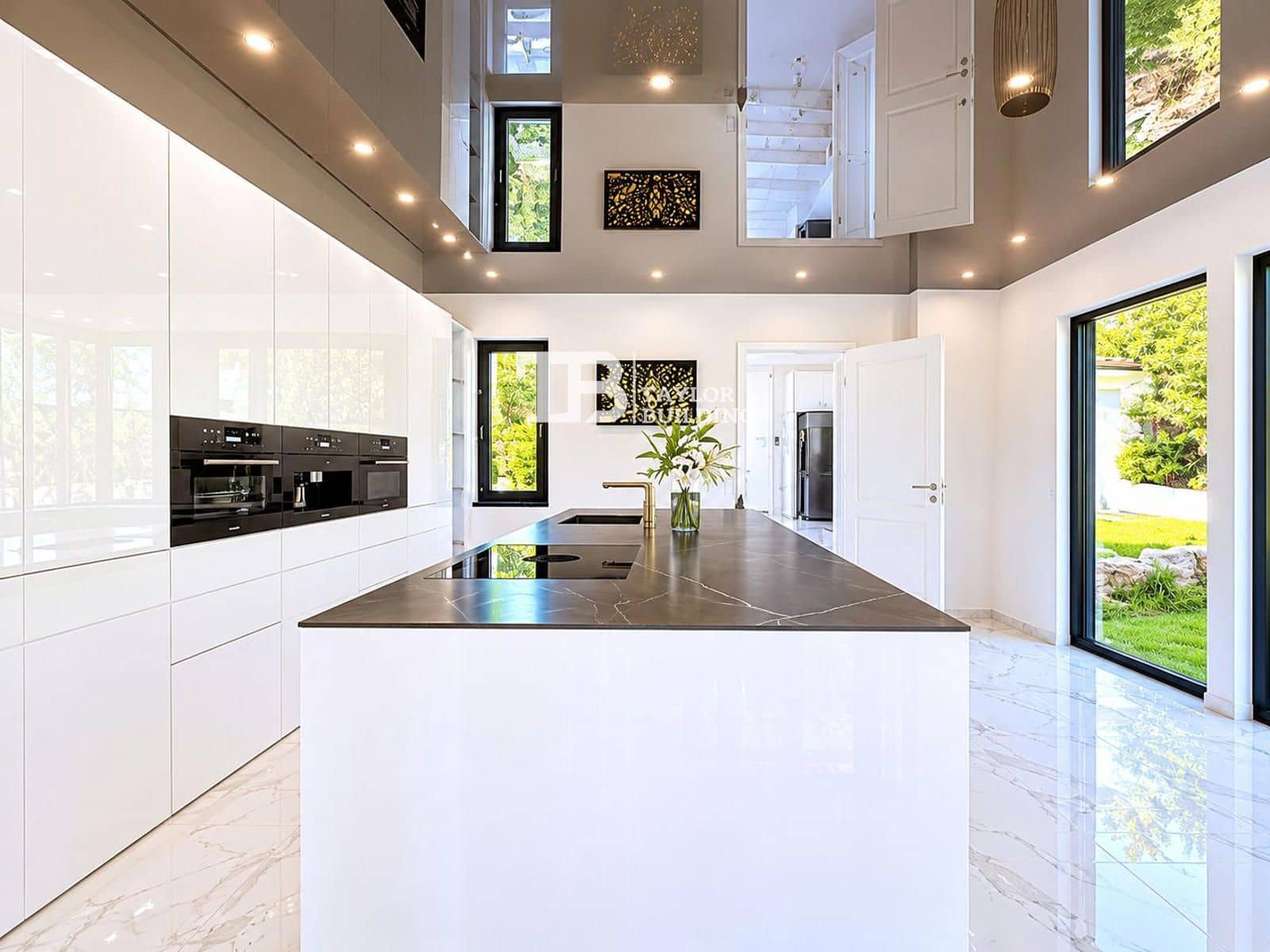 4 slaapkamer Villa te koop in Santa Ponsa met zwembad garage - € 2.990.000 (Ref: 9863703)
