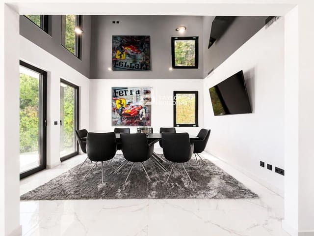 4 slaapkamer Villa te koop in Santa Ponsa, Calvià met zwembad garage - € 2.990.000 (Ref: 9863703)