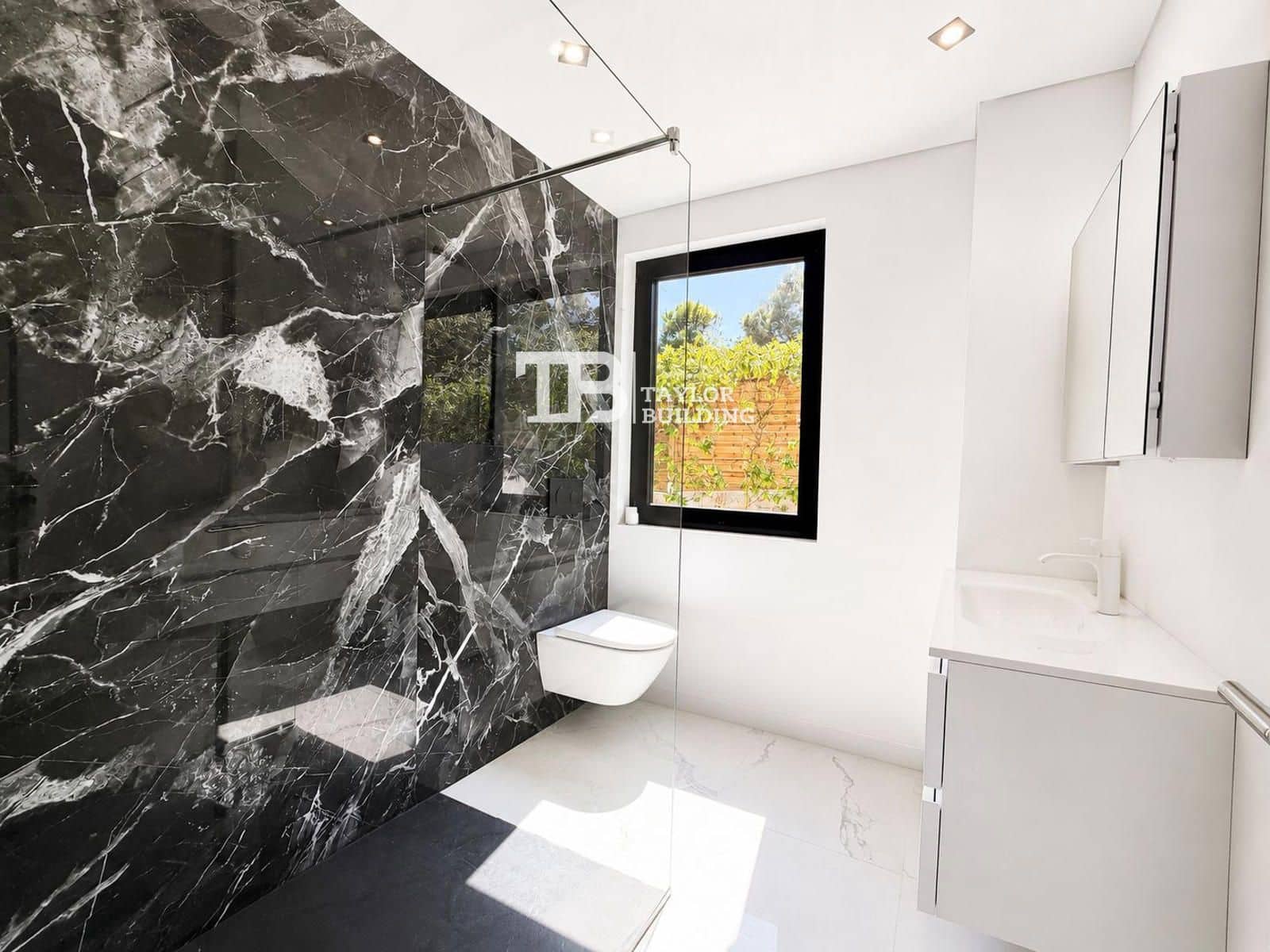 4 slaapkamer Villa te koop in Santa Ponsa met zwembad garage - € 2.990.000 (Ref: 9863703)