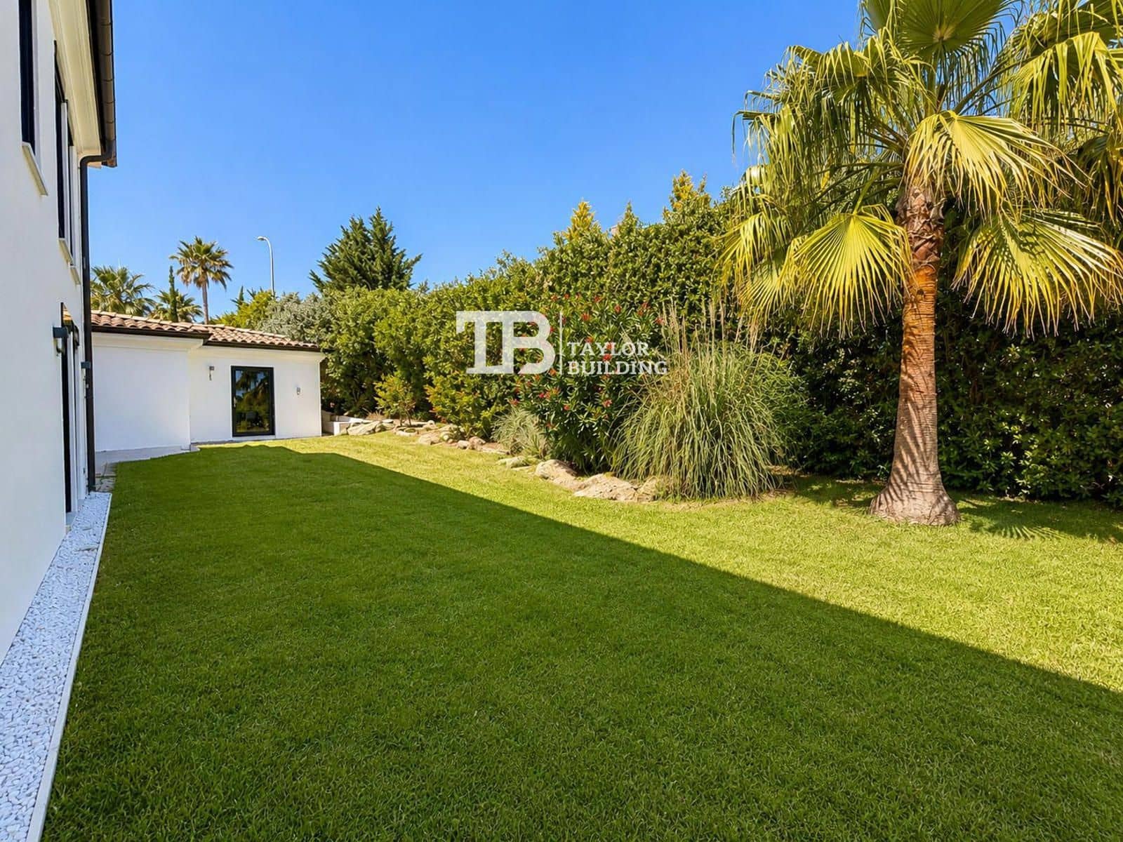 4 slaapkamer Villa te koop in Santa Ponsa met zwembad garage - € 2.990.000 (Ref: 9863703)