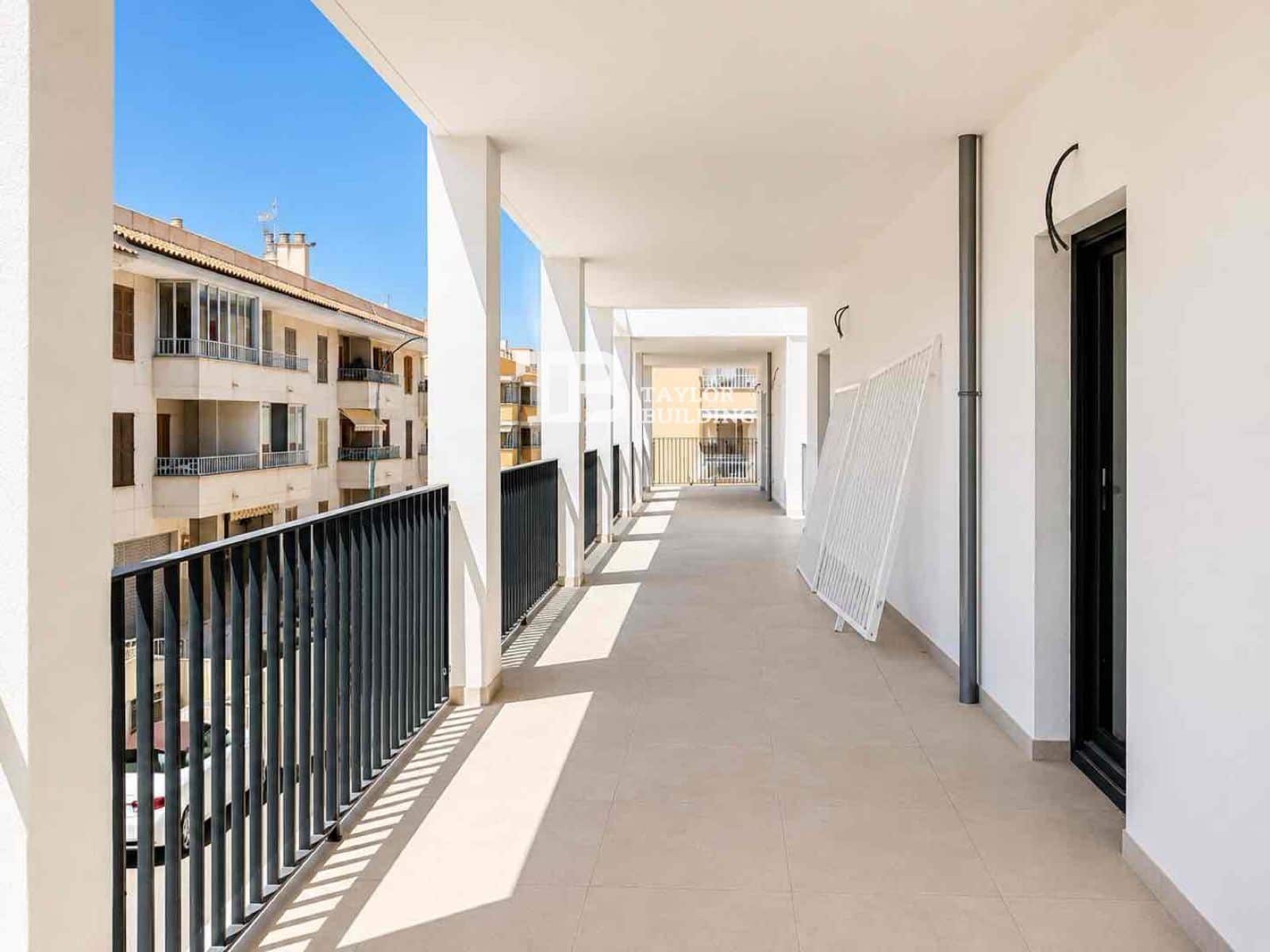 3 bedroom Townhouse for sale in Ses Salines with garage - € 880,000 (Ref: 9872781)