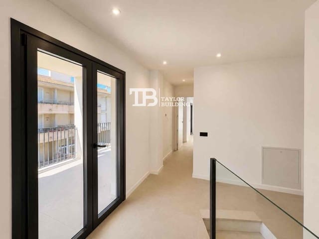 3 bedroom Townhouse for sale in Colonia de Sant Jordi, Ses Salines with garage - € 880,000 (Ref: 9872781)