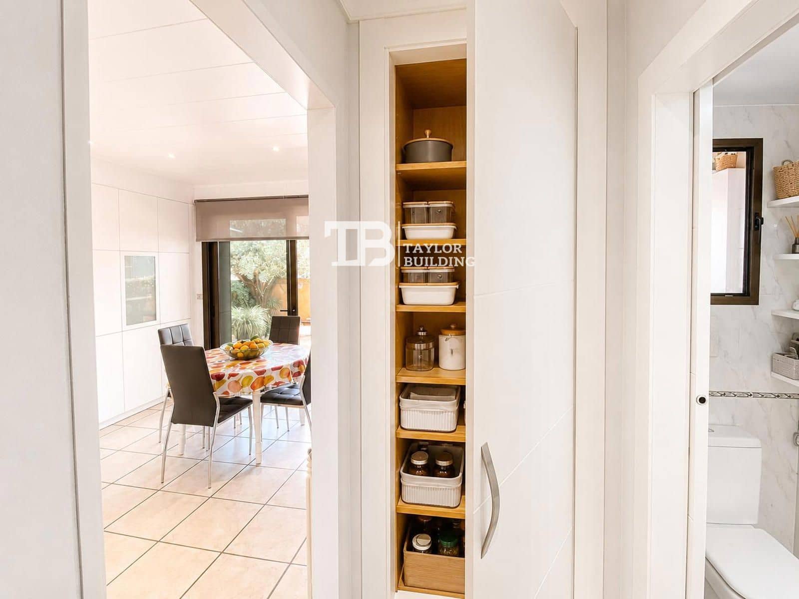4 soveværelse Villa til salg i Palma de Mallorca med garage - € 960.000 (Ref: 9875445)