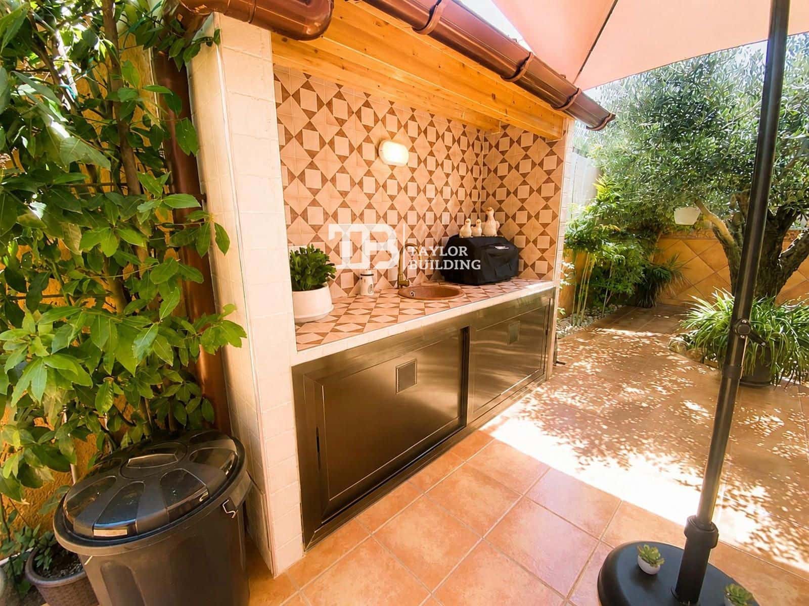 4 soveværelse Villa til salg i Palma de Mallorca med garage - € 960.000 (Ref: 9875445)