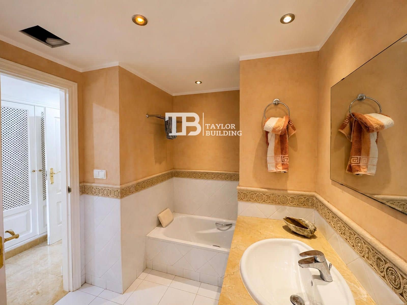 3 bedroom Flat for sale in El Toro / Port Adriano with pool garage - € 980,000 (Ref: 9889559)