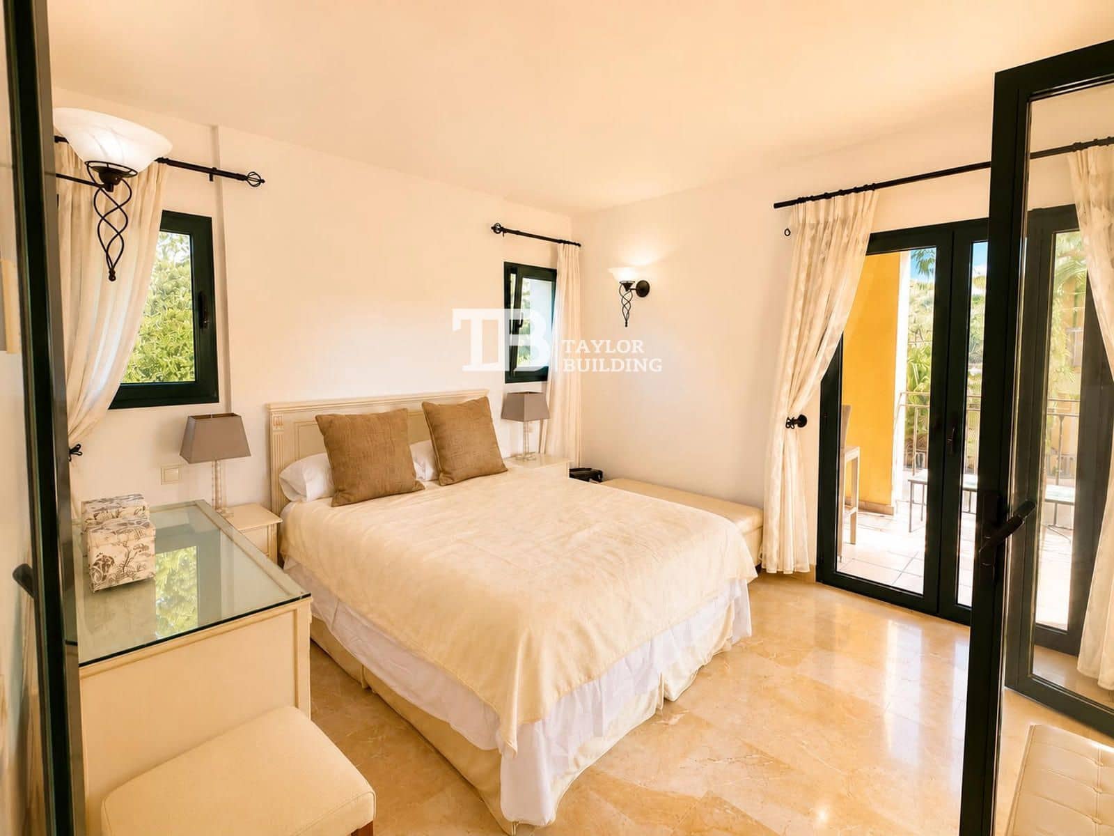3 bedroom Flat for sale in El Toro / Port Adriano with pool garage - € 980,000 (Ref: 9889559)