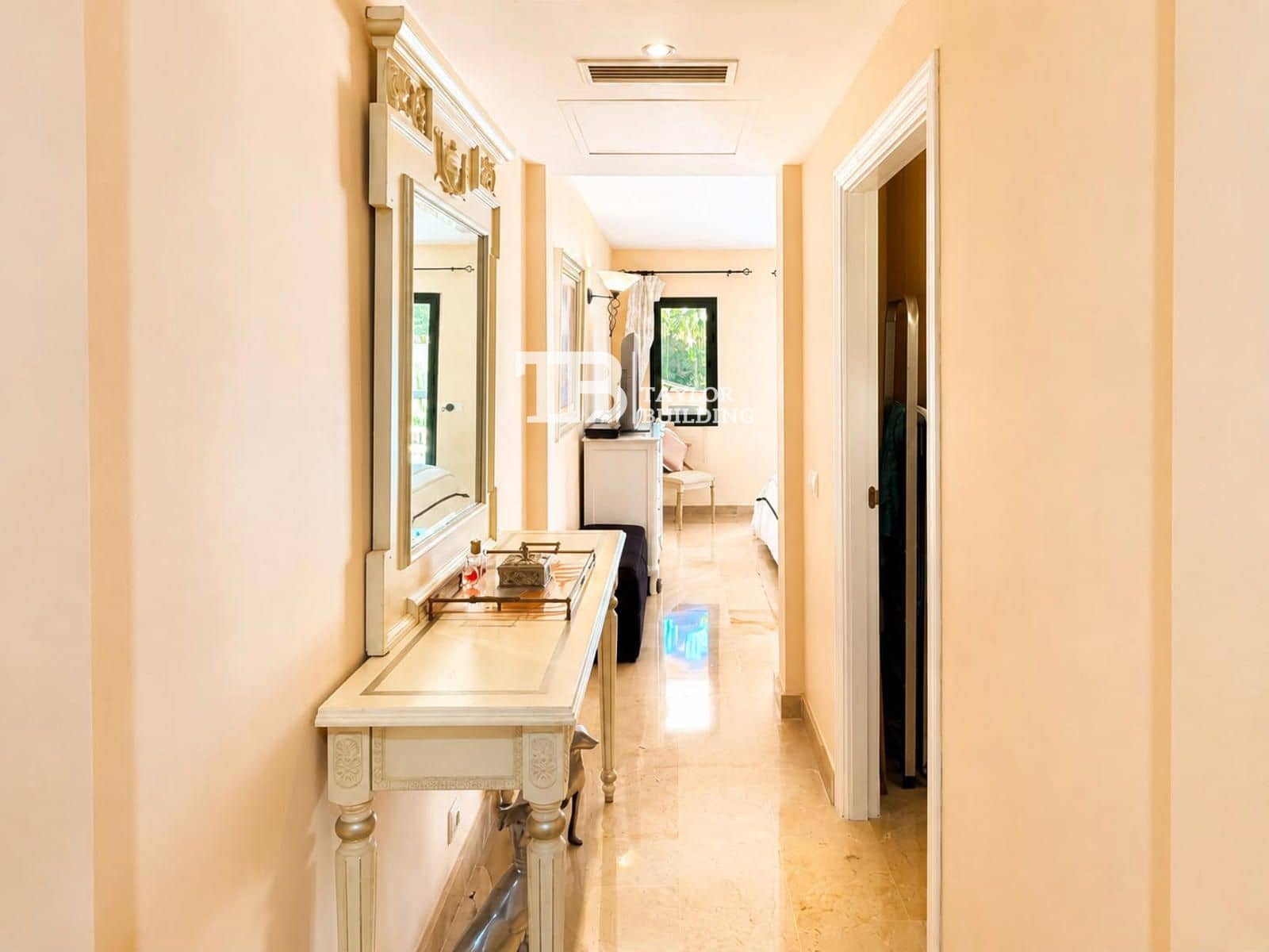 3 bedroom Flat for sale in El Toro / Port Adriano with pool garage - € 980,000 (Ref: 9889559)