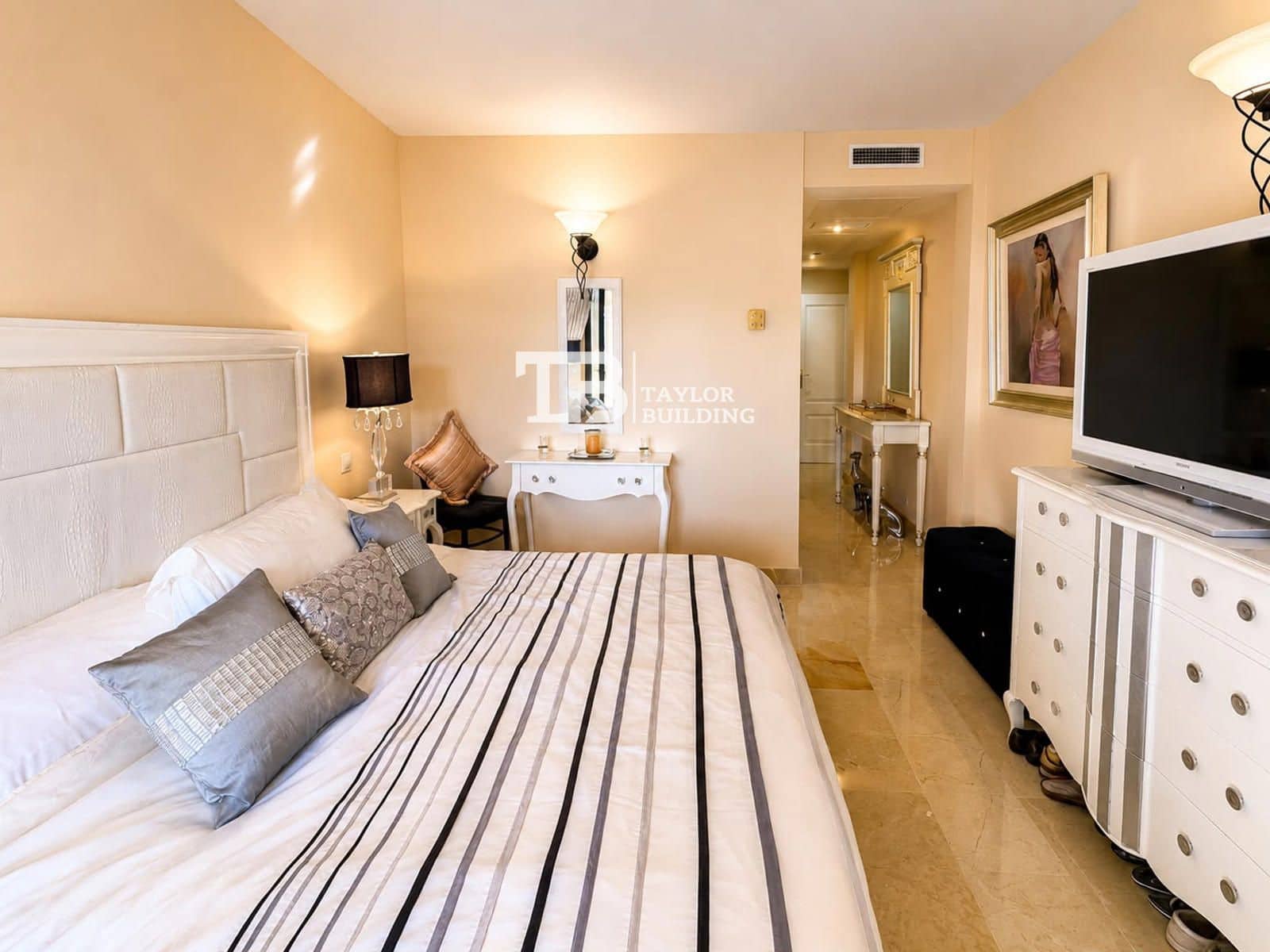 3 bedroom Flat for sale in El Toro / Port Adriano with pool garage - € 980,000 (Ref: 9889559)
