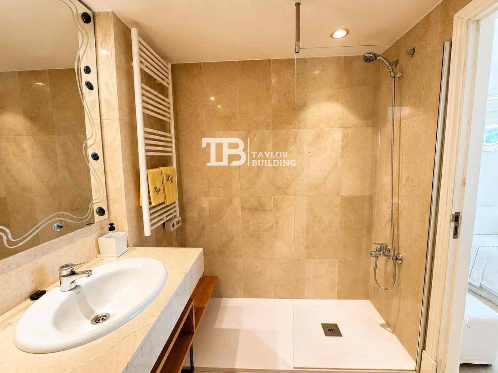 3 slaapkamer Flat te koop in Maioris Decima met zwembad garage - € 569.000 (Ref: 9900706)