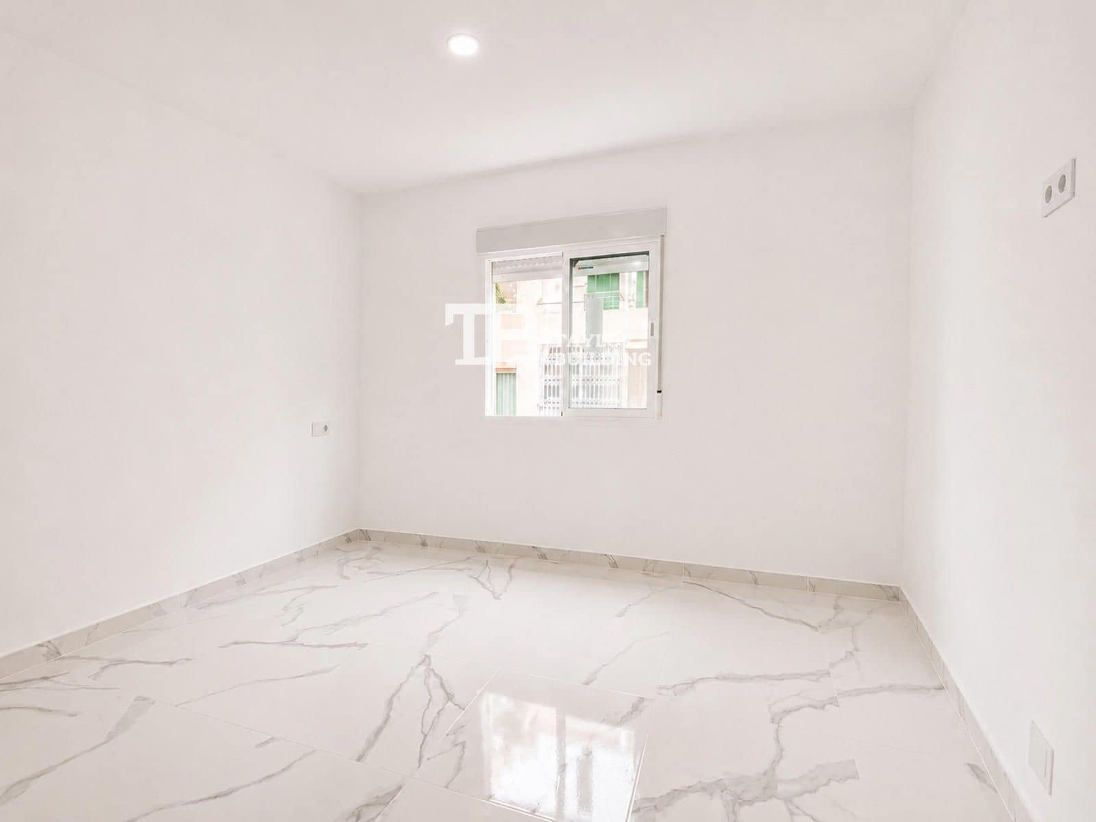 Piso de 2 habitaciones en Palma de Mallorca en venta - 215.000 € (Ref: 9905138)