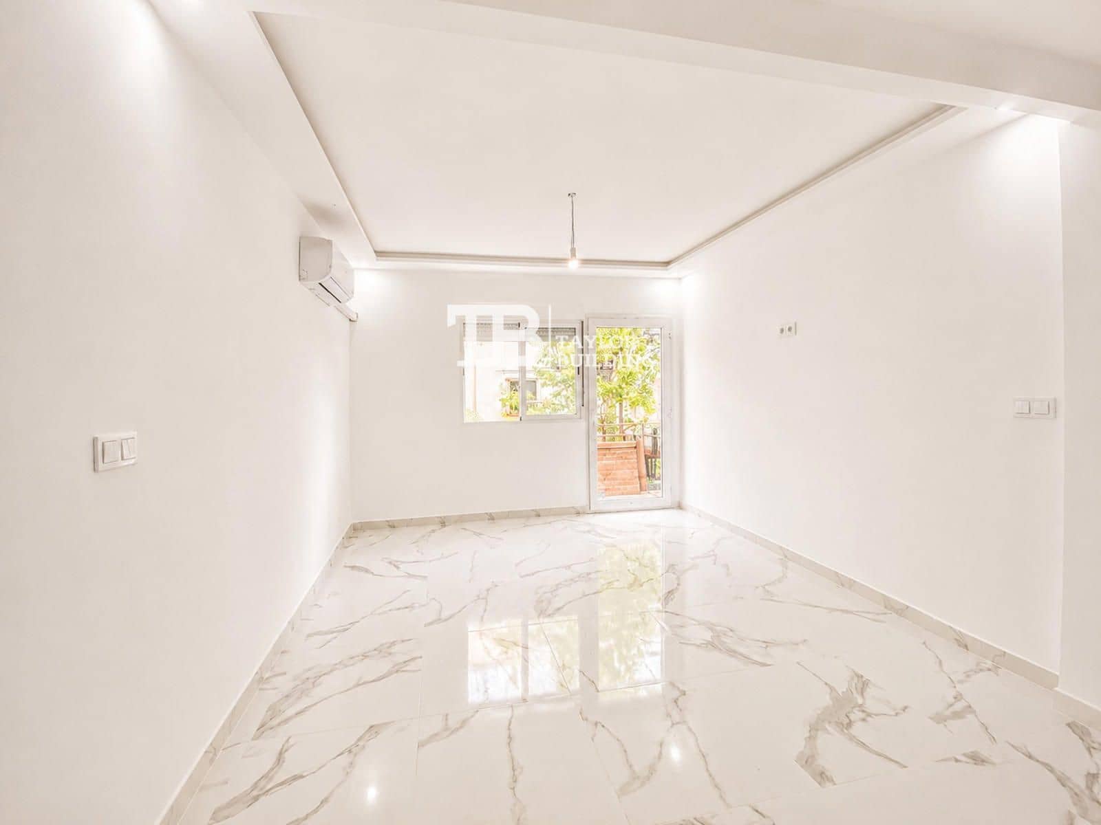 Piso de 2 habitaciones en Palma de Mallorca en venta - 215.000 € (Ref: 9905138)