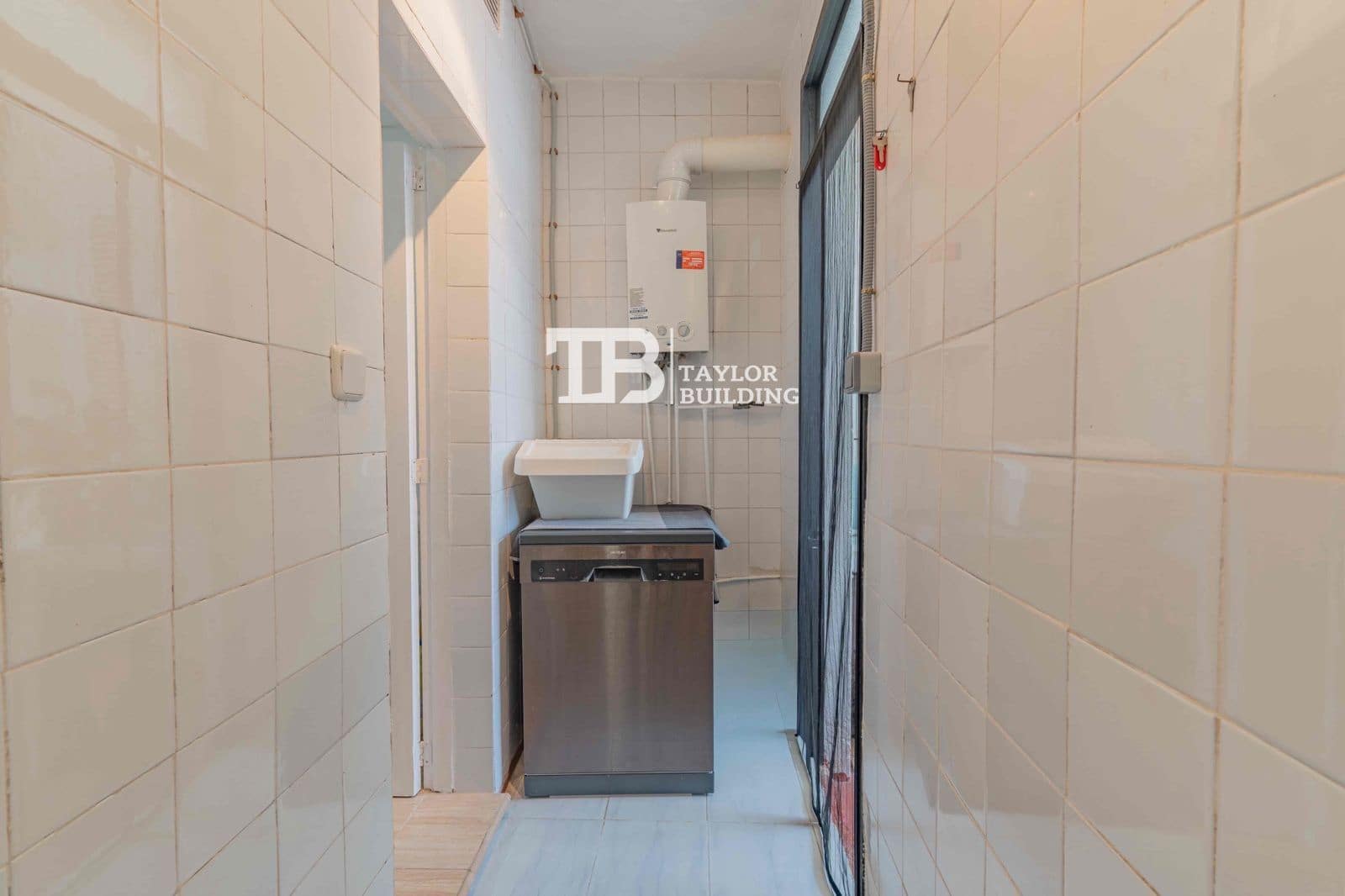 3 bedroom Villa for sale in Palma de Mallorca - € 455,000 (Ref: 9909010)