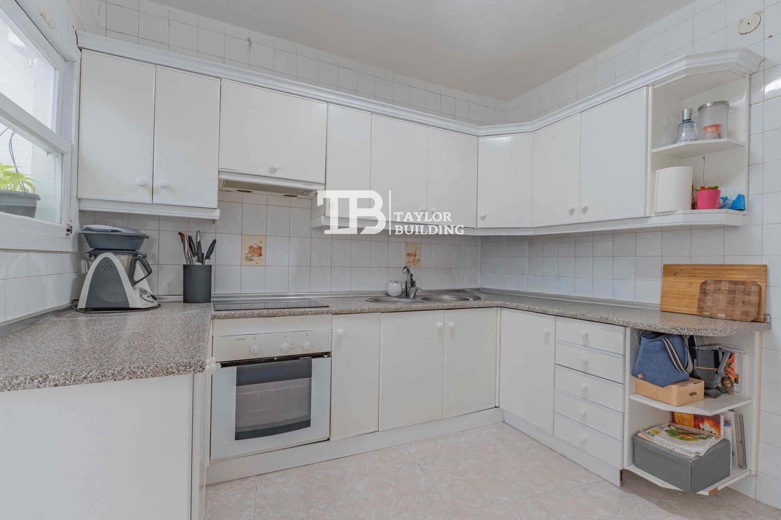 3 bedroom Villa for sale in Palma de Mallorca - € 455,000 (Ref: 9909010)