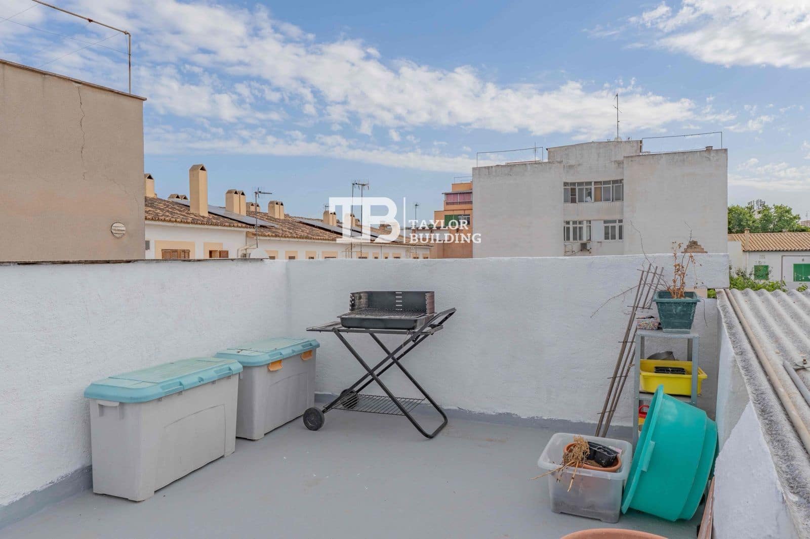3 bedroom Villa for sale in Palma de Mallorca - € 455,000 (Ref: 9909010)