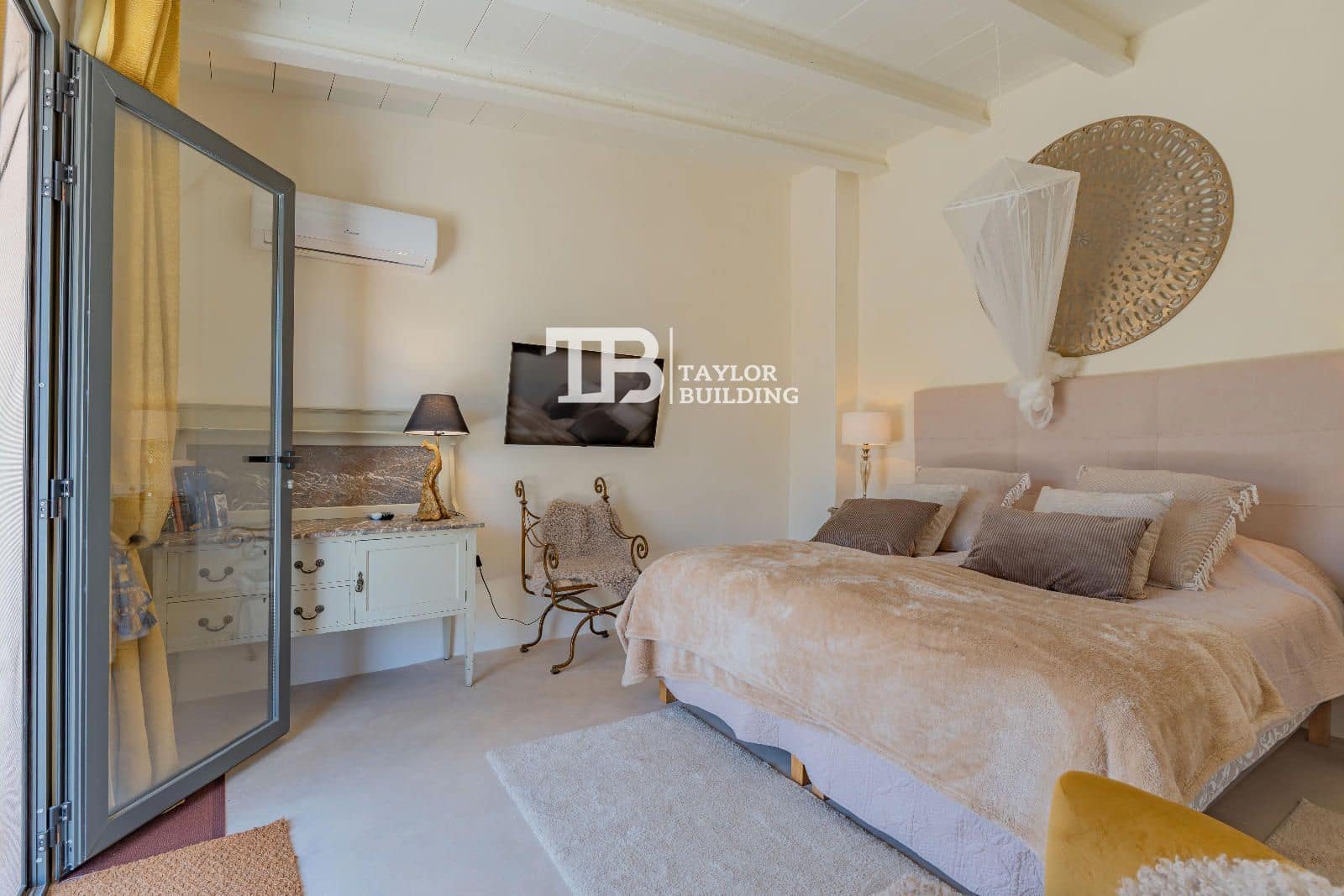 6 bedroom Villa for sale in Sencelles with pool garage - € 1,550,000 (Ref: 9925027)