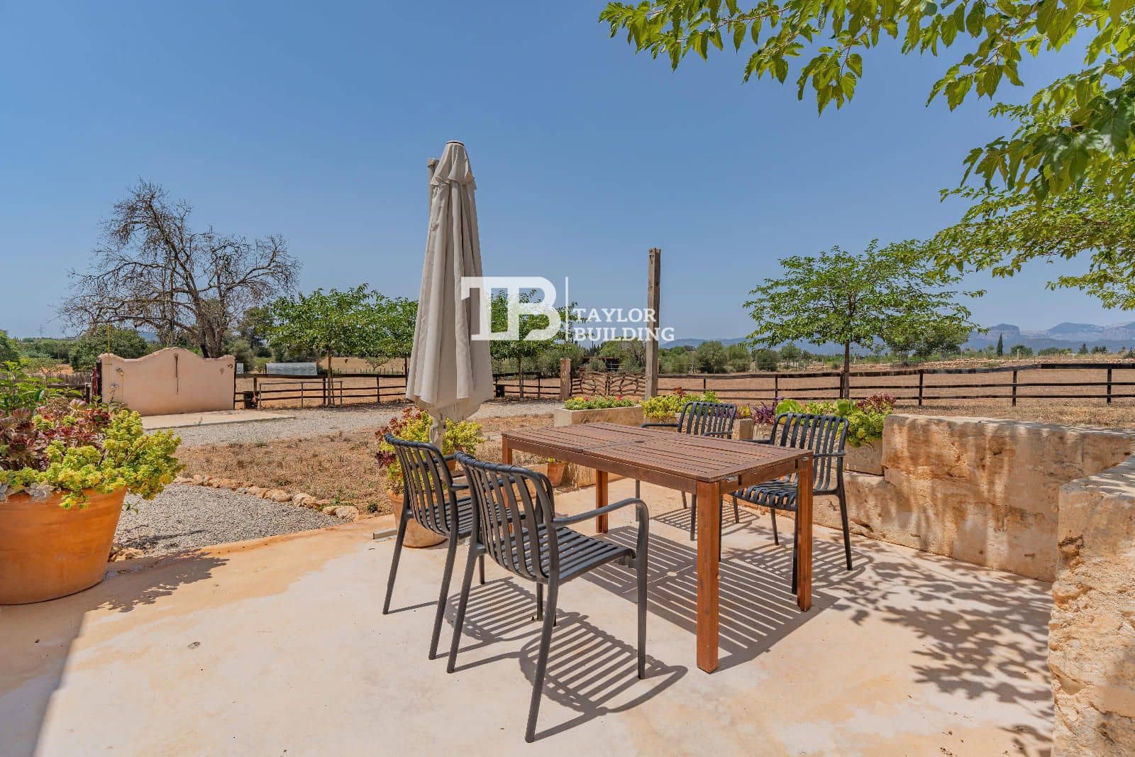 6 bedroom Villa for sale in Sencelles with pool garage - € 1,550,000 (Ref: 9925027)